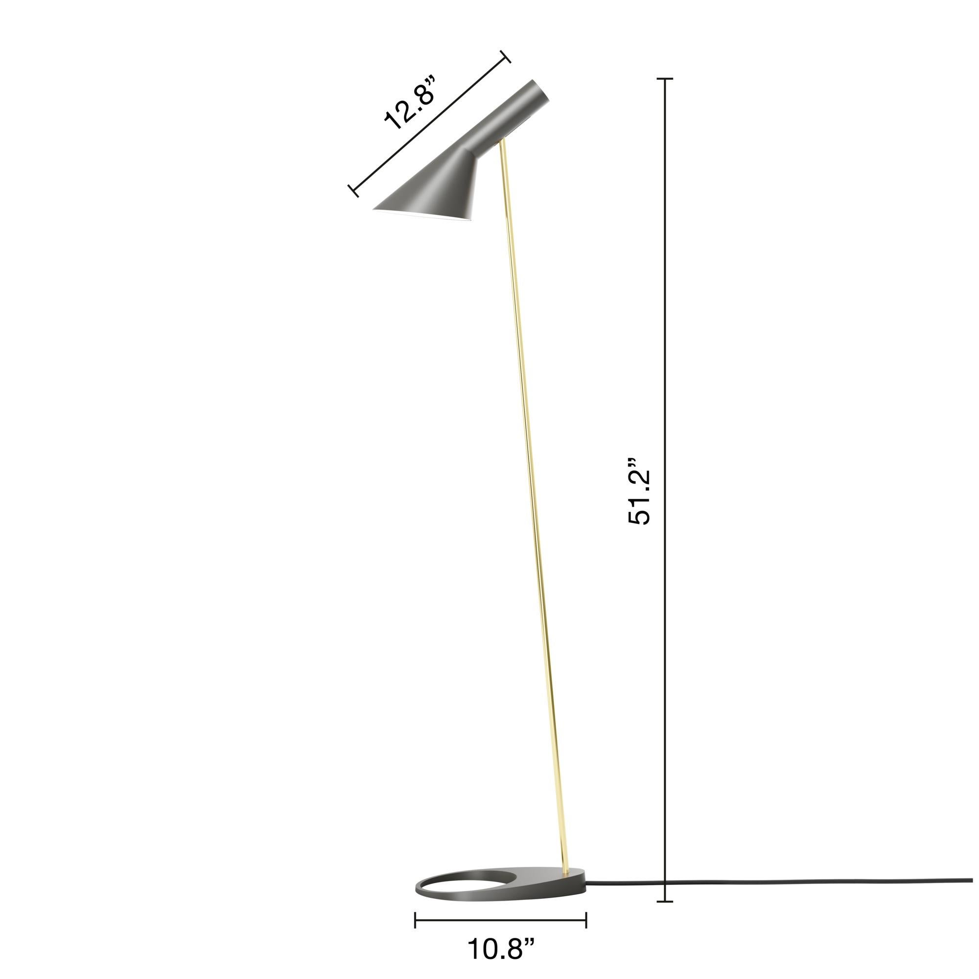 Acciaio Lampada da terra Arne Jacobsen AJ in nero e ottone per Louis Poulsen in vendita