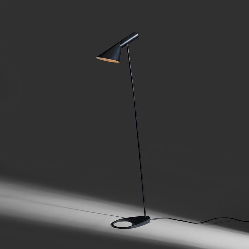 Mid-Century moderno Arne Jacobsen  Lampada da terra 