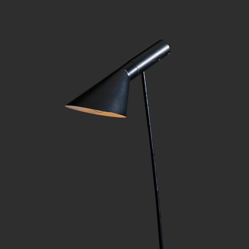 Danese Arne Jacobsen  Lampada da terra 