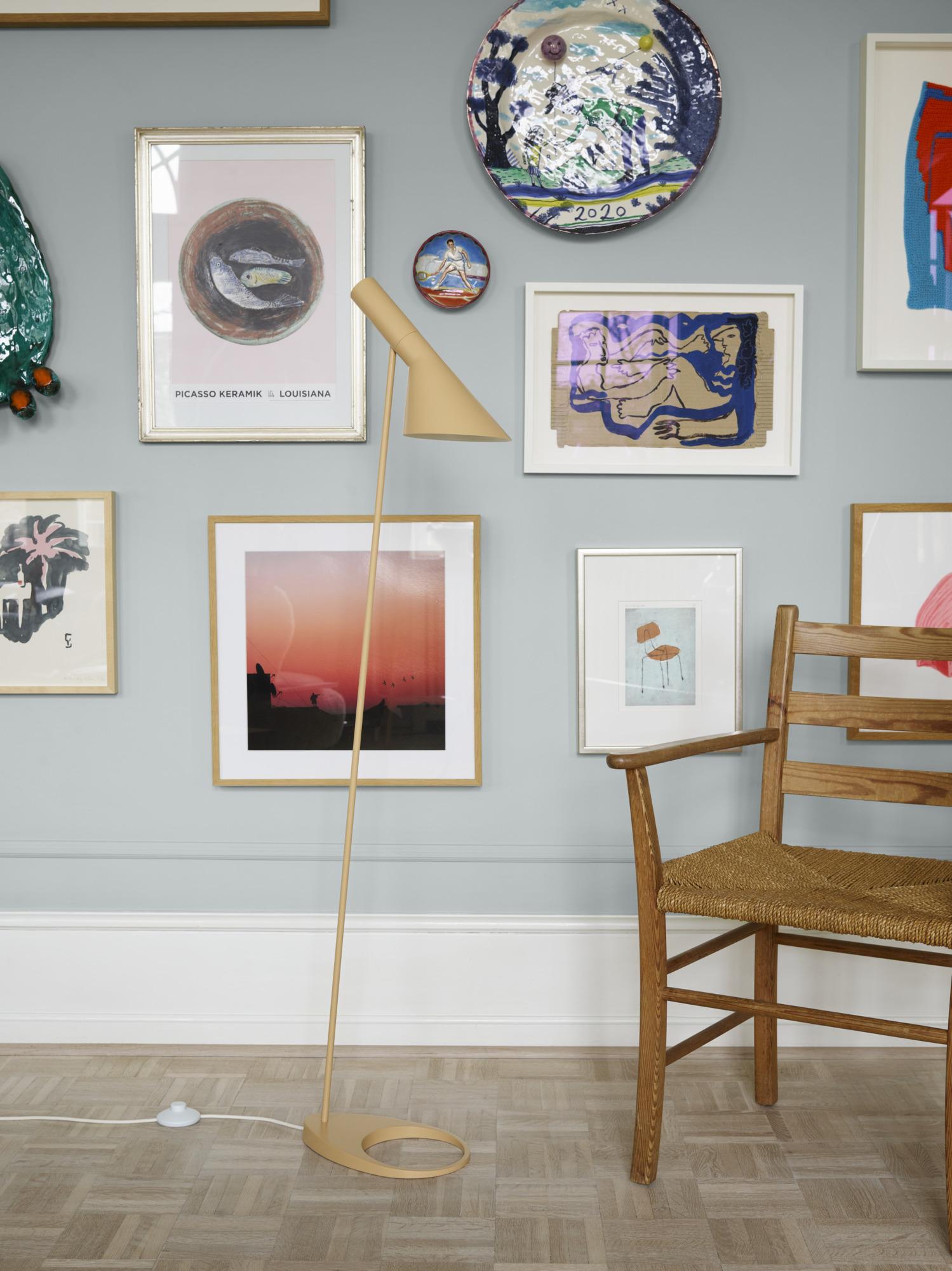 Lámpara de pie Arne Jacobsen AJ en blanco para Louis Poulsen en venta 3