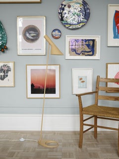 Arne Jacobsen AJ Floor Lamp in Warm Sand for Louis Poulsen