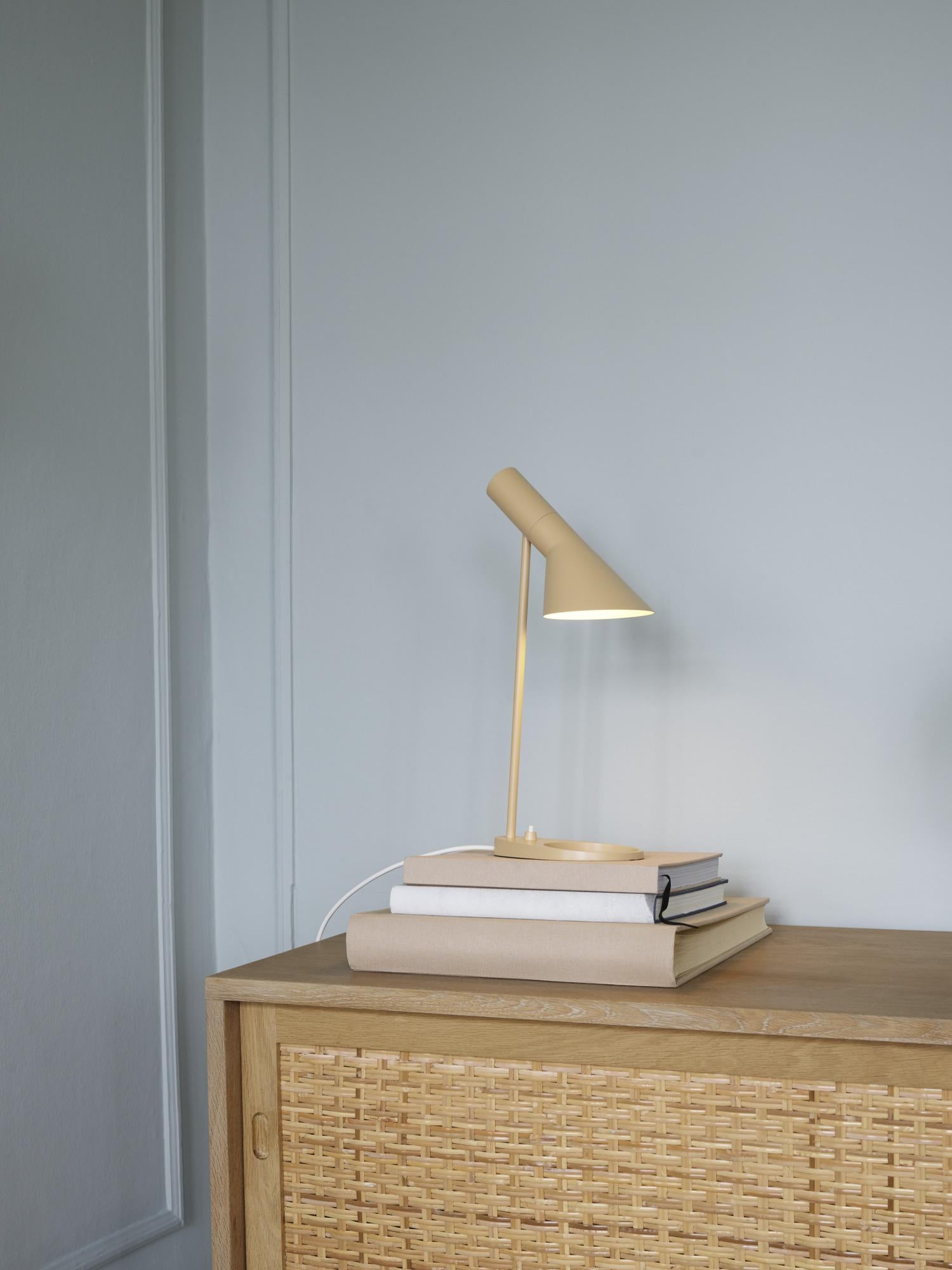 Arne Jacobsen 'Aj Mini' Table Lamp in Warm Grey for Louis Poulsen In New Condition For Sale In Glendale, CA