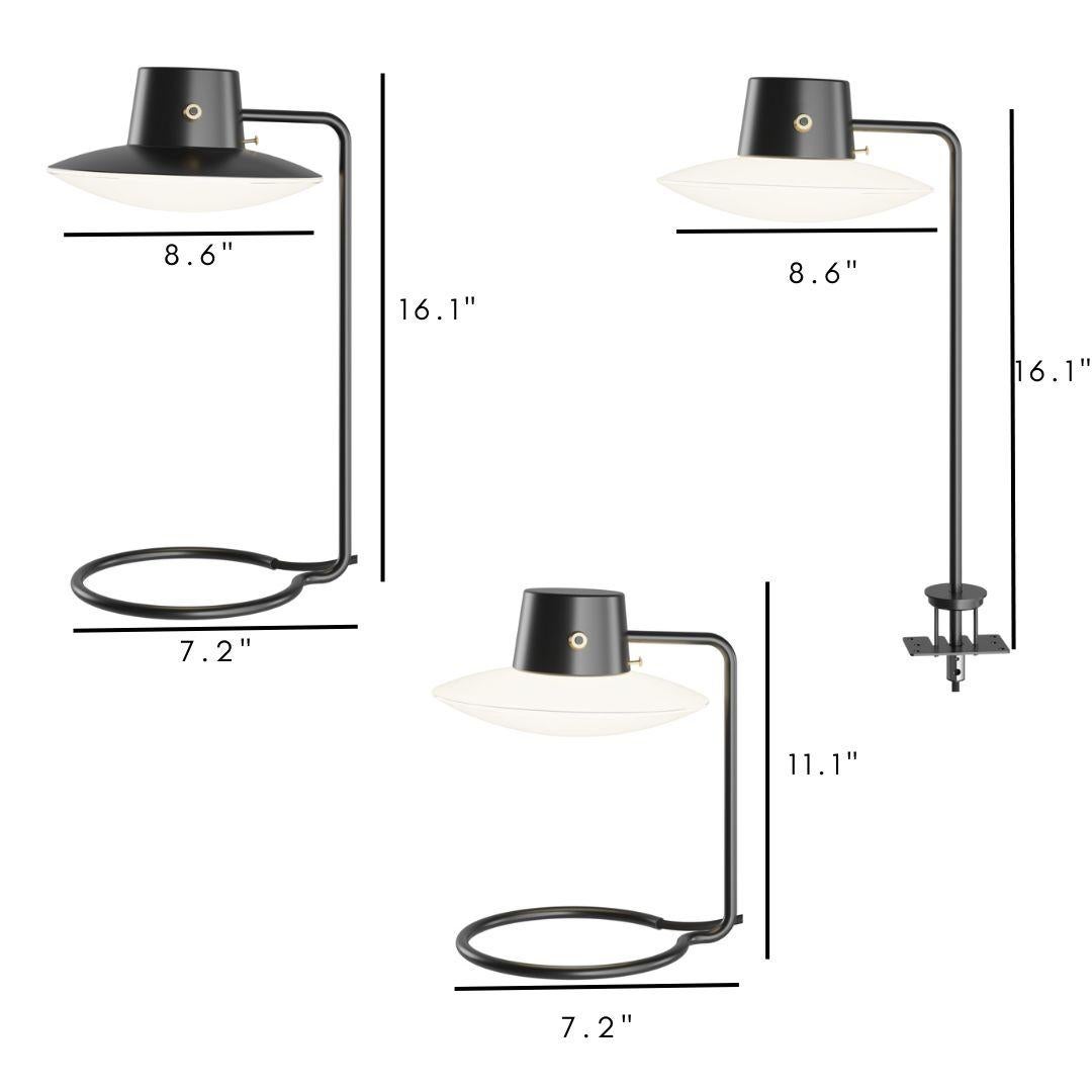 Arne Jacobsen 'AJ Oxford' Tischleuchte aus Opalglas für Louis Poulsen (Dänisch) im Angebot