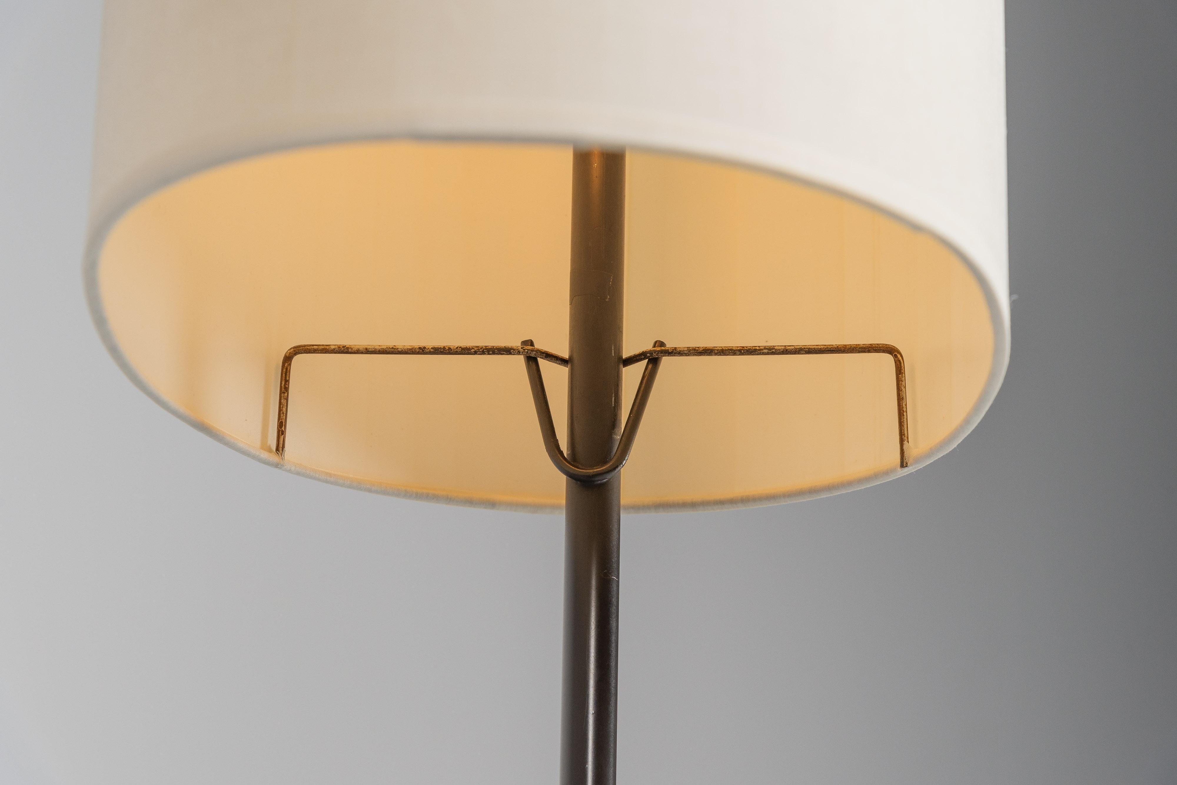 Arne Jacobsen AJ Royal SAS floor lamp Louis Poulsen 1958 For Sale 4