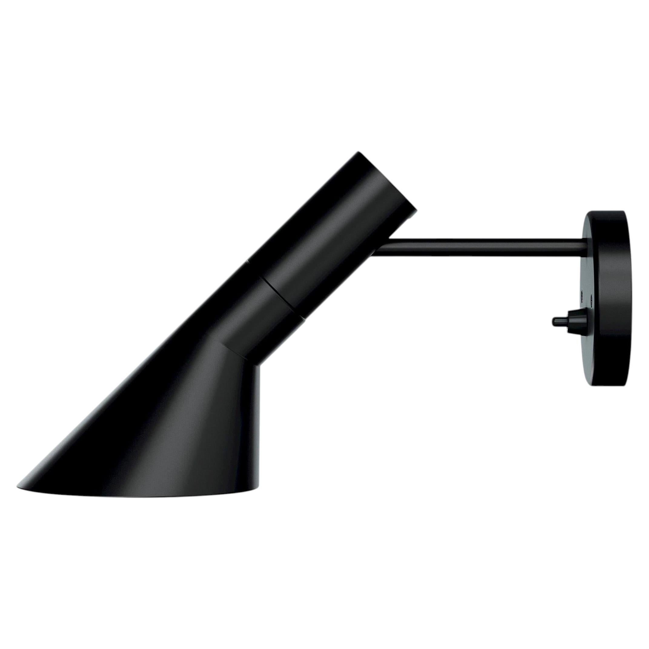 Lampada da parete Aj di Arne Jacobsen per Louis Poulsen, nera