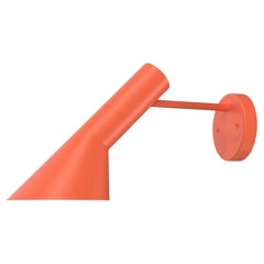 Applique AJ d'Arne Jacobsen pour Louis Poulsen en orange électrique
