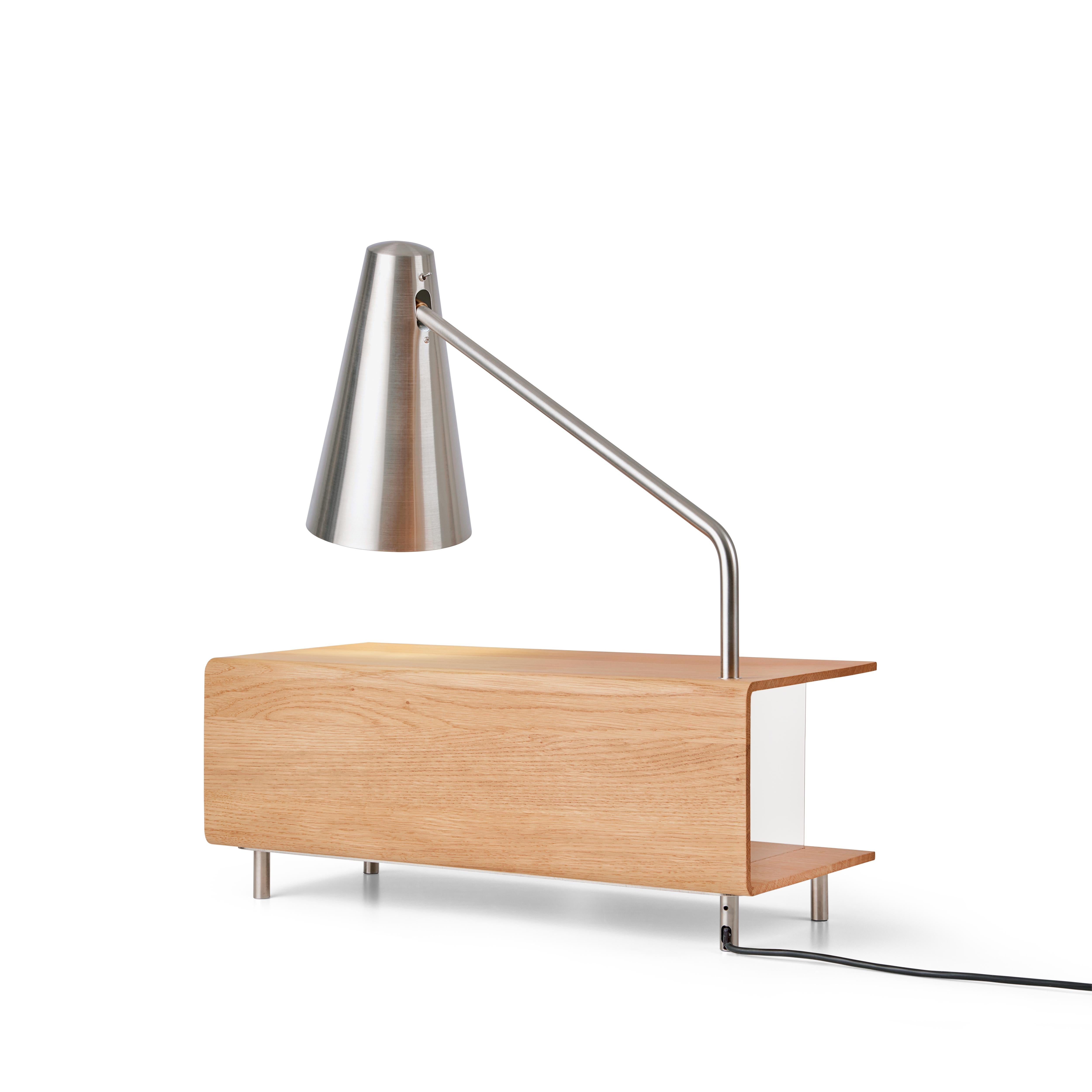 Mid-Century Modern Arne Jacobsen 'AJ52' Desk with Lamp in Oiled Oak & Leather for Carl Hansen & Son For Sale