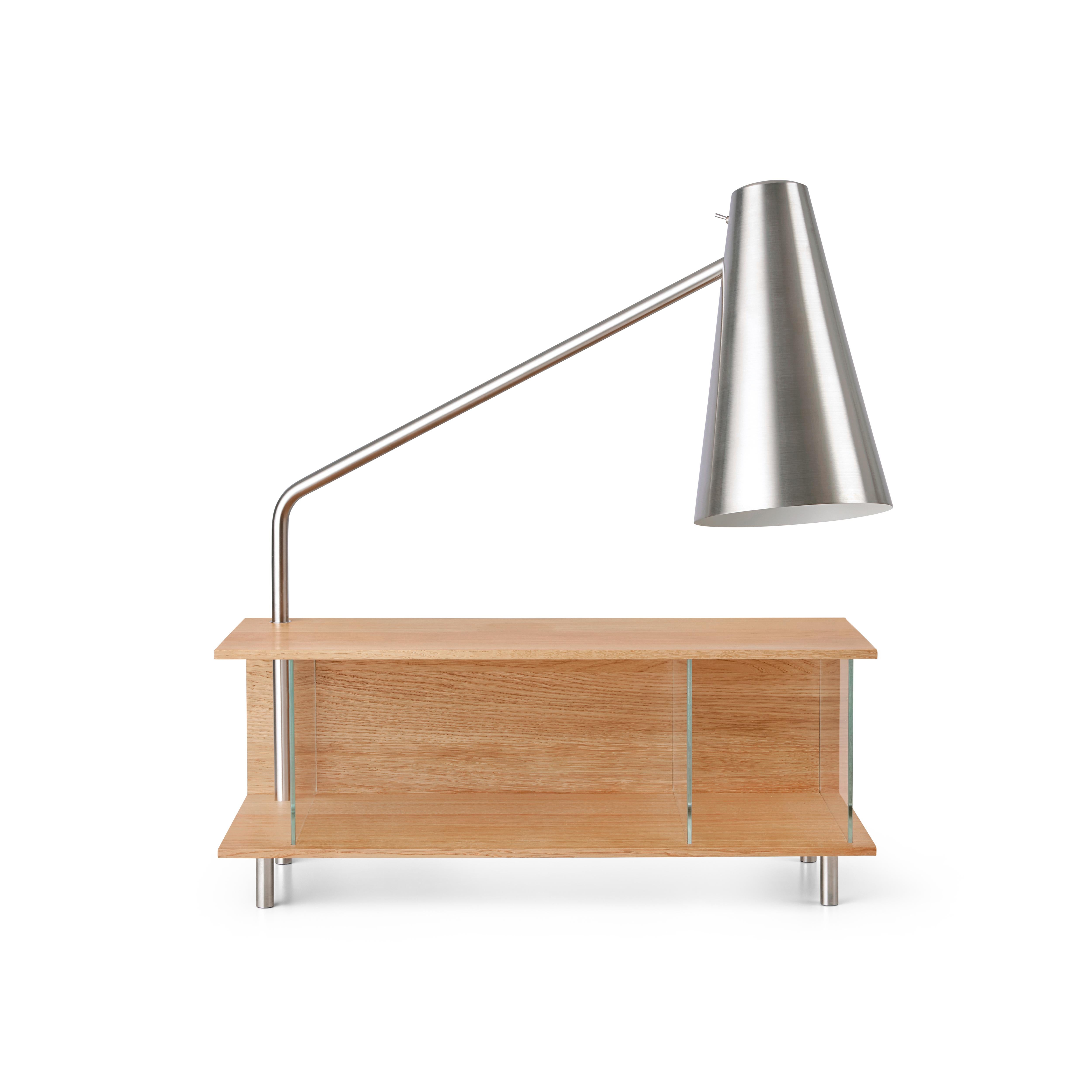 Danish Arne Jacobsen 'AJ52' Desk with Lamp in Oiled Oak & Leather for Carl Hansen & Son For Sale