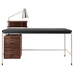 Bureau avec lampe 'AJ52' de Arne Jacobsen en noyer et cuir pour Carl Hansen & Son