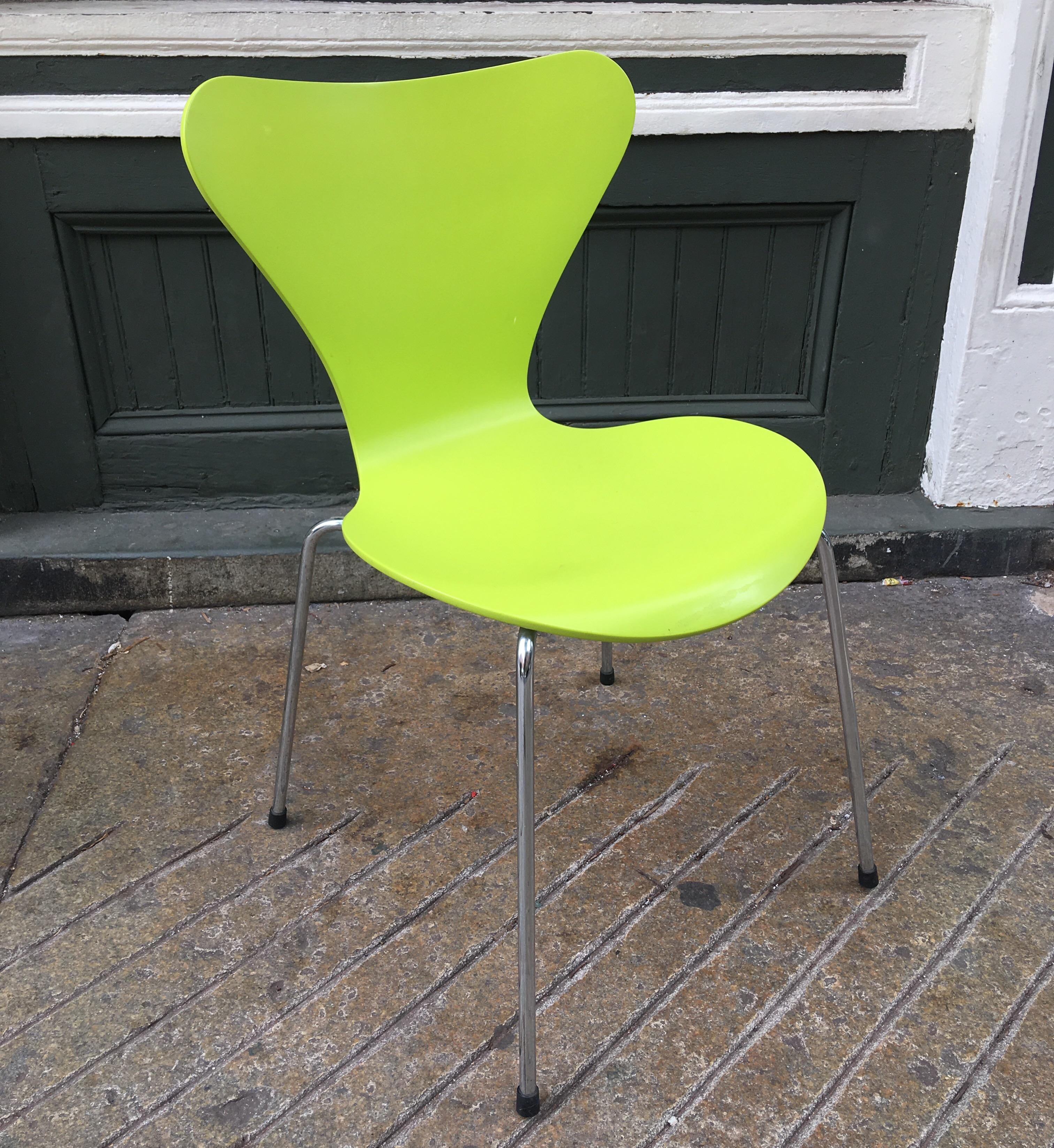 Danish Arne Jacobsen Ant Chairs in Yellow and Green, Series 7 Model 3107