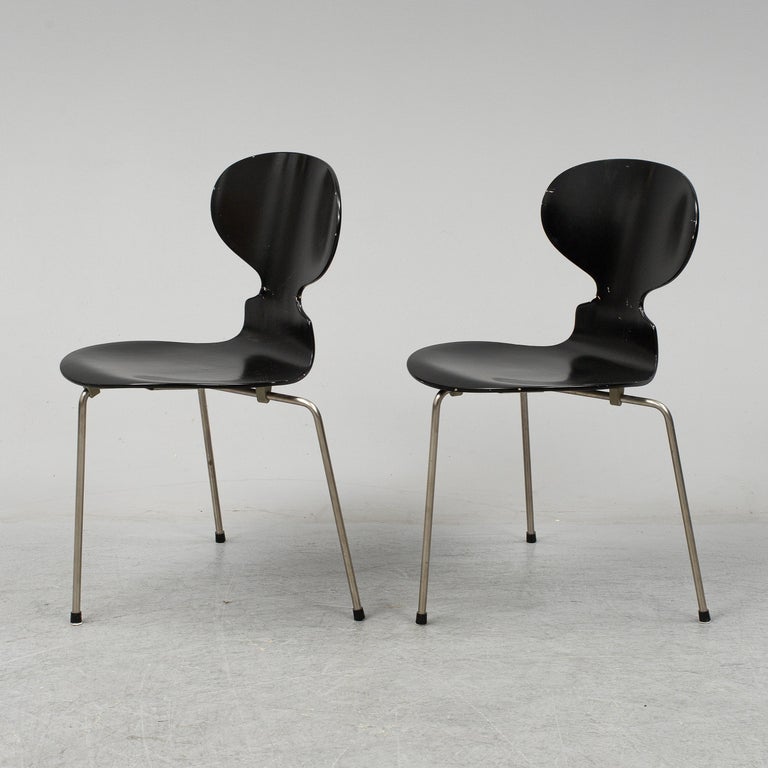 Danish Arne Jacobsen Ant Chairs, Original Set from Early Production, 1952 For Sale