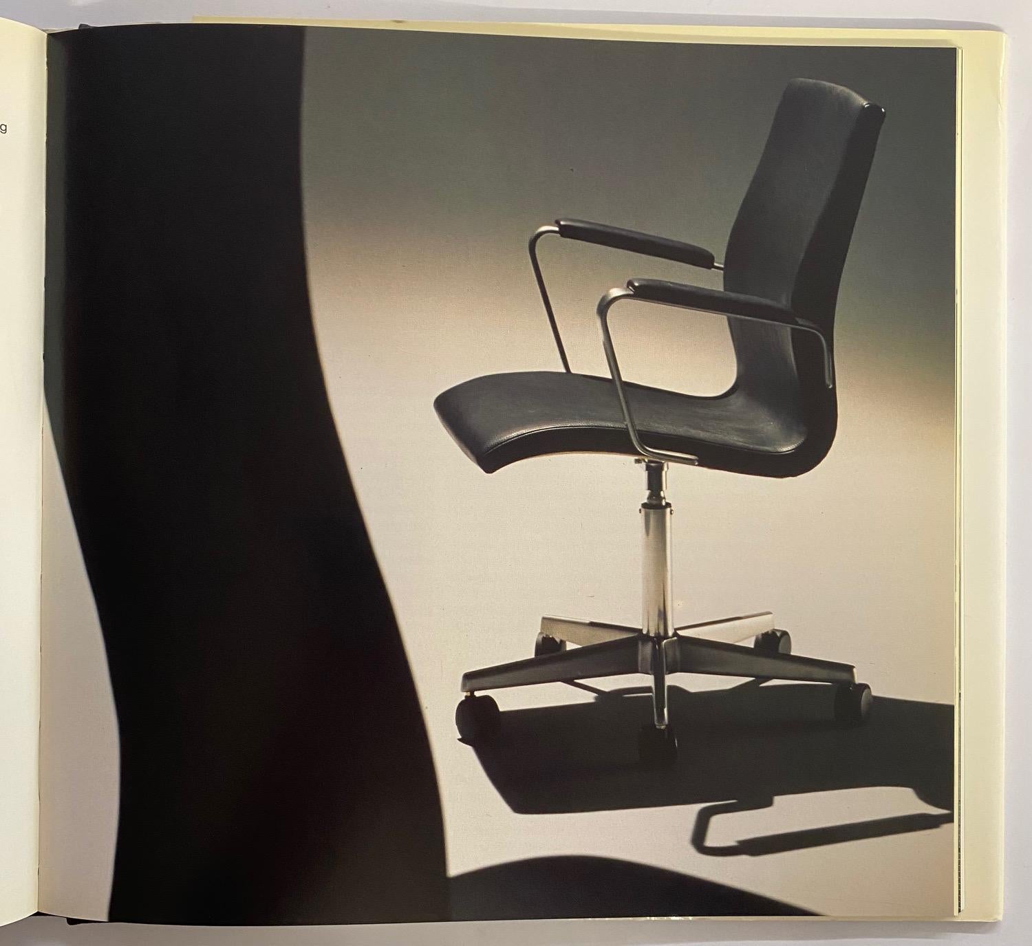 Arne Jacobsen Arkitekt & Designer by Poul Erik Tojner & Kjeld Vindum (Book) For Sale 10