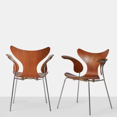 Armchair by Arne Jacobsen Model 3208