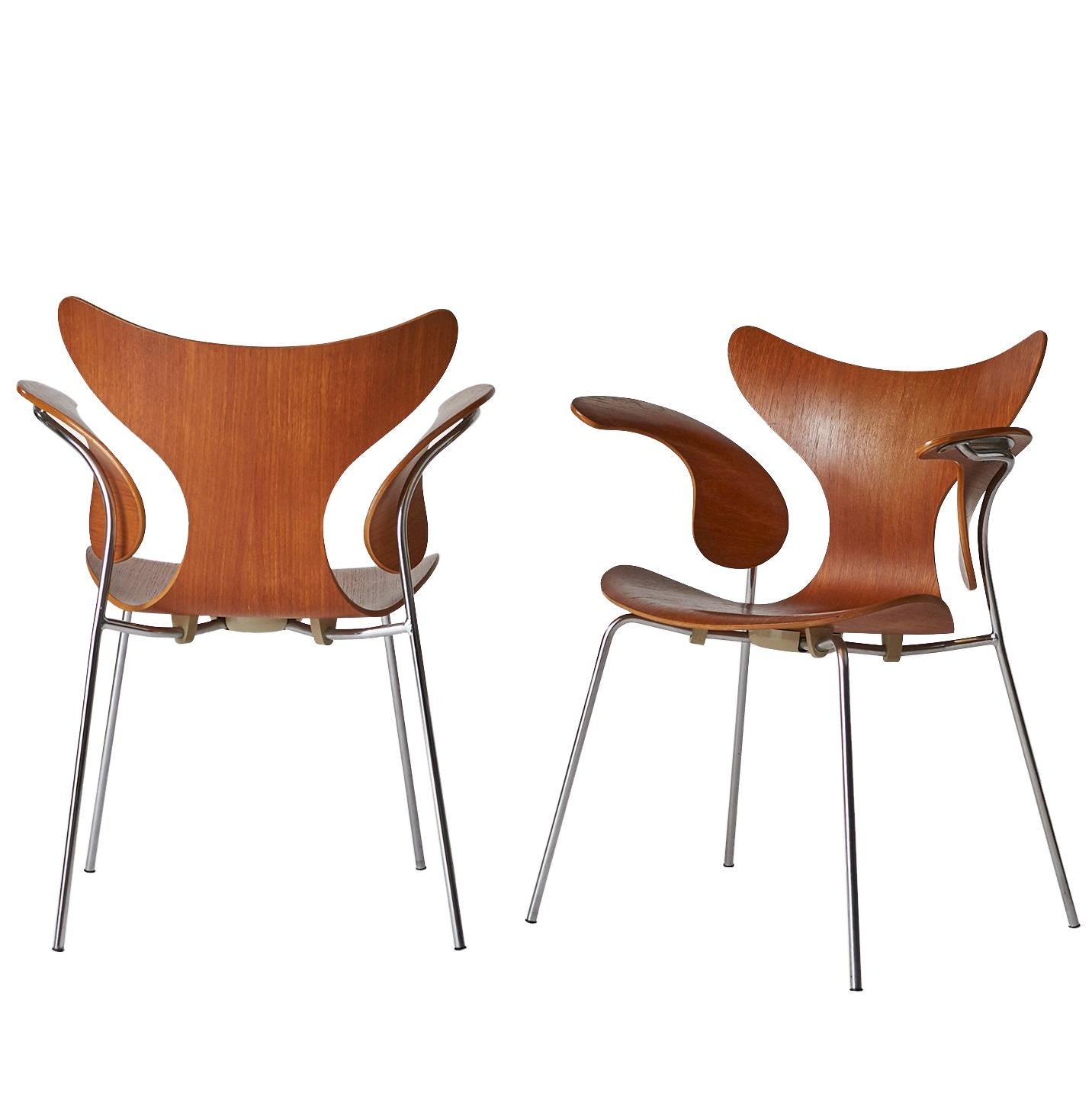 Arne Jacobsen, Fauteuil Lily, Modèle 3208 en vente
