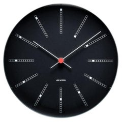 Reloj de pared «Bankers» de Arne Jacobsen, negro, Ø 8,3 pulgadas