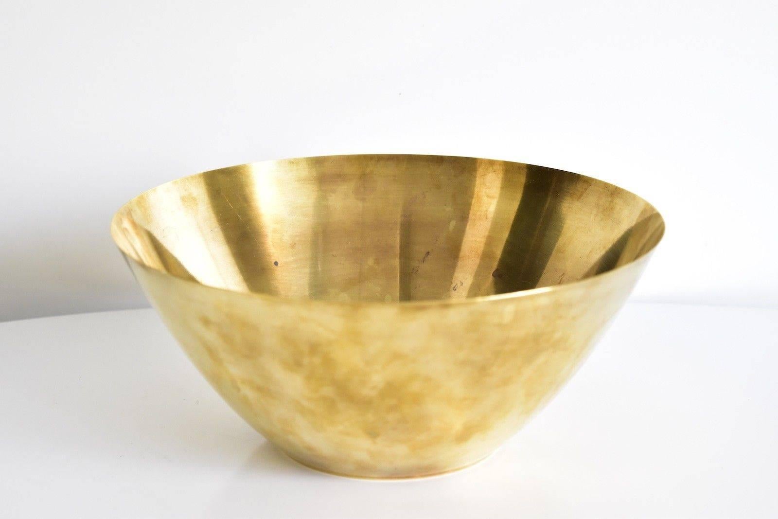 Ultra RAR Stelton brass bowl design by Arne Jacobsen for the SAS Hotel in Copenhagen Denmark in very nice vintage condition without any damages.