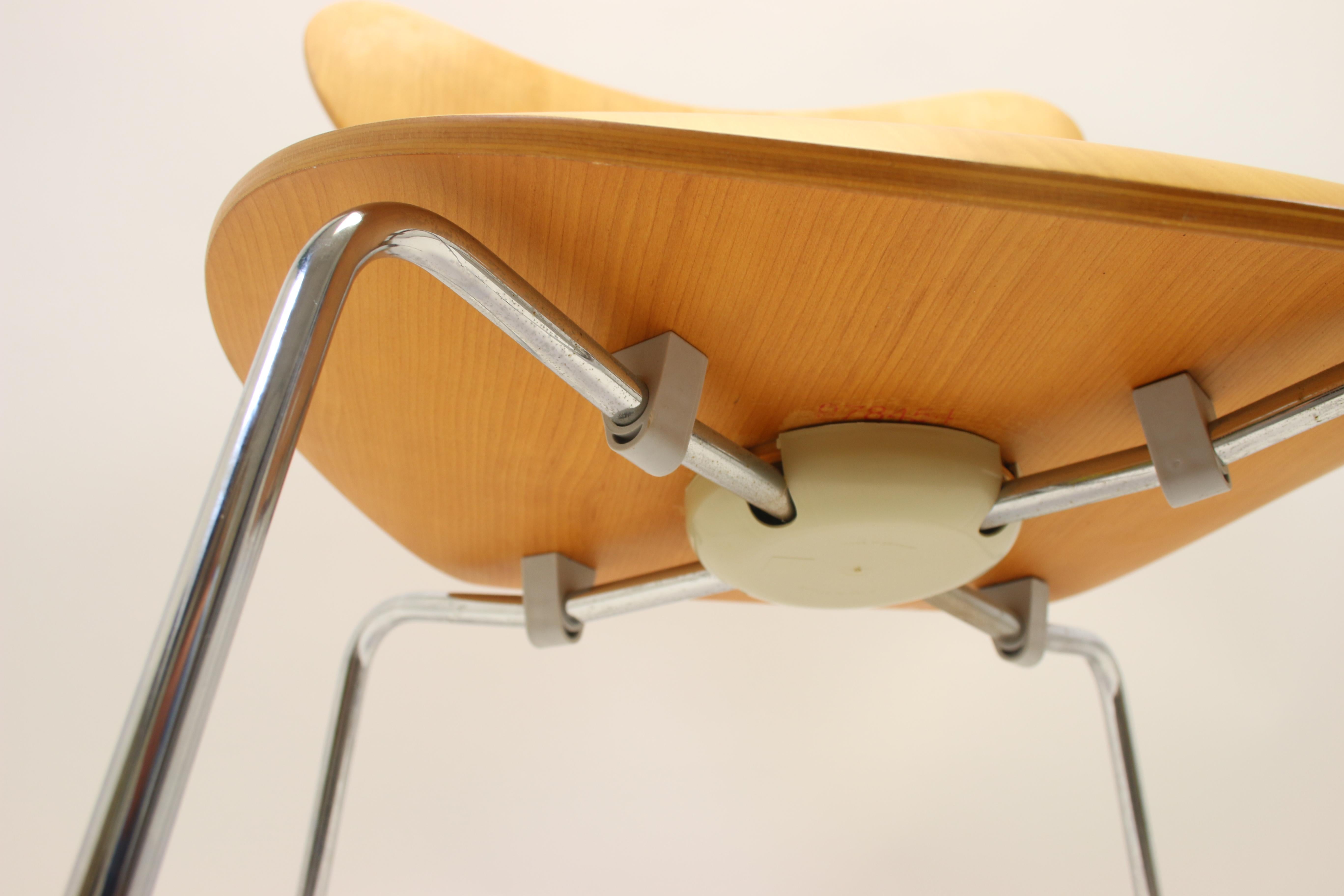 Mid-Century Modern Chaise « Butterfly » d'Arne Jacobsen, modèle 3107