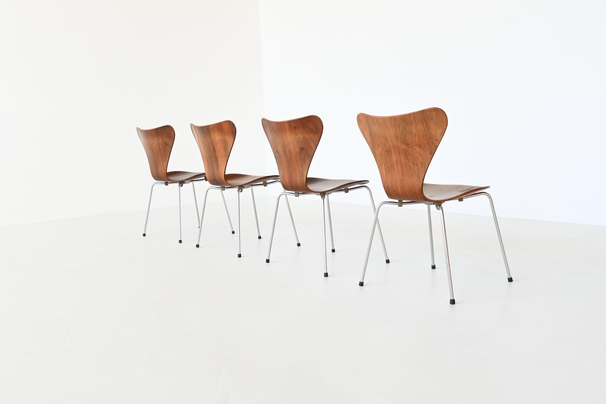 Arne Jacobsen Butterfly Dining Chairs Rosewood Fritz Hansen, Denmark, 1965 In Good Condition In Etten-Leur, NL