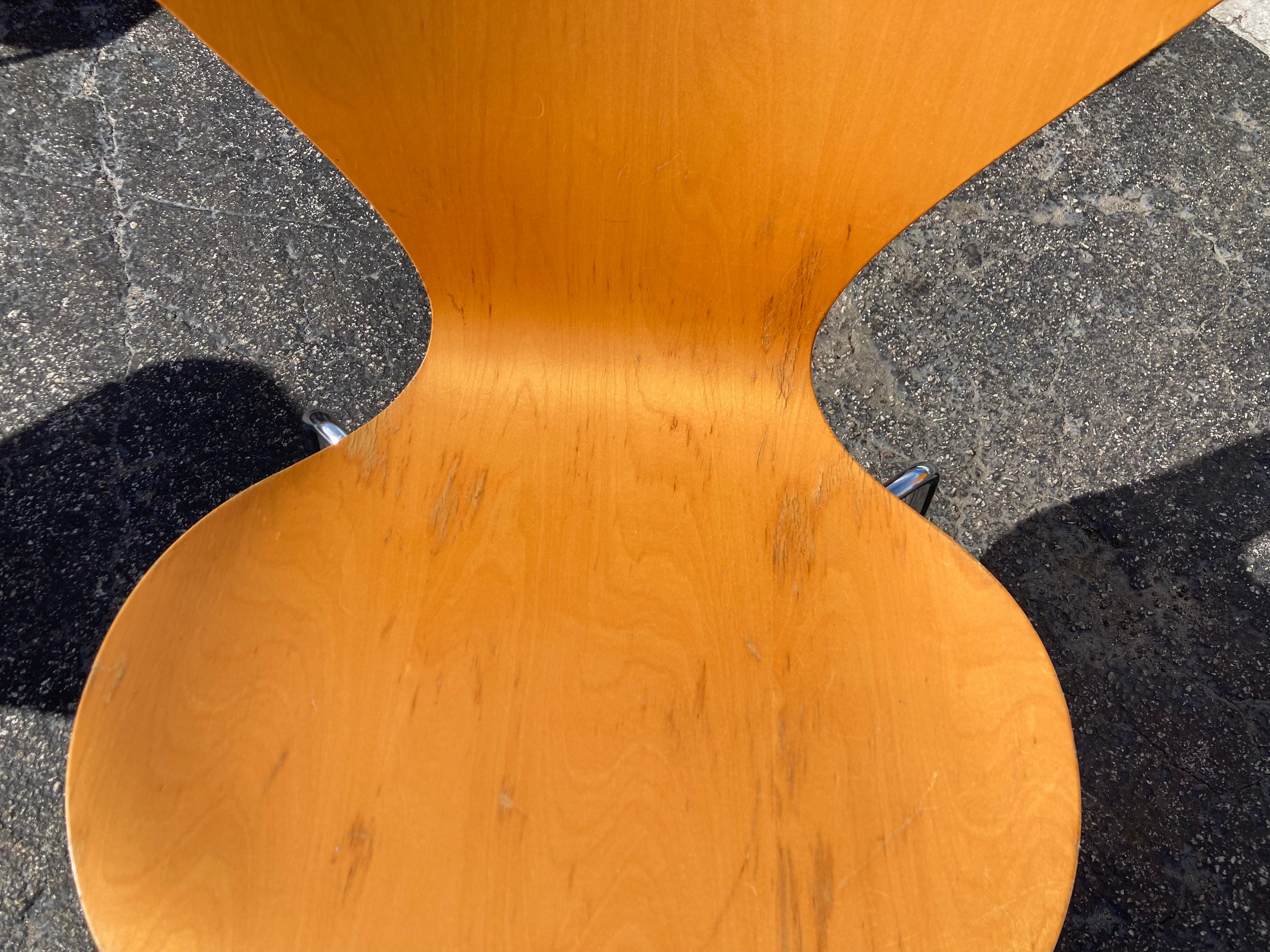 Arne Jacobsen Chairs Series 7 for Fritz Hansen For Sale 6
