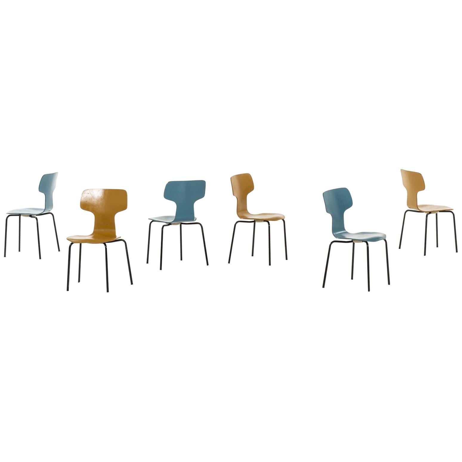Kinder-T-Stühle von Arne Jacobsen, hergestellt von Fritz Hansen in Dänemark