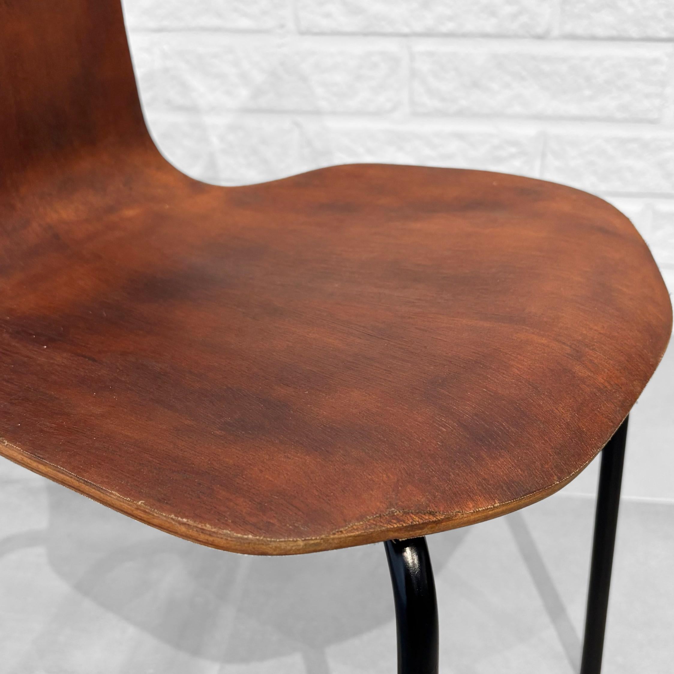 Arne Jacobsen children’s chair 3103 T-chair, teak, Fritz Hansen, Denmark, 1950s For Sale 4
