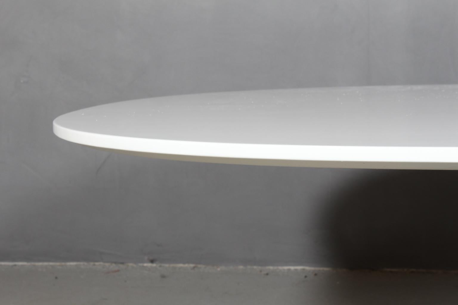 Scandinavian Modern Arne Jacobsen Coffee Table For Sale