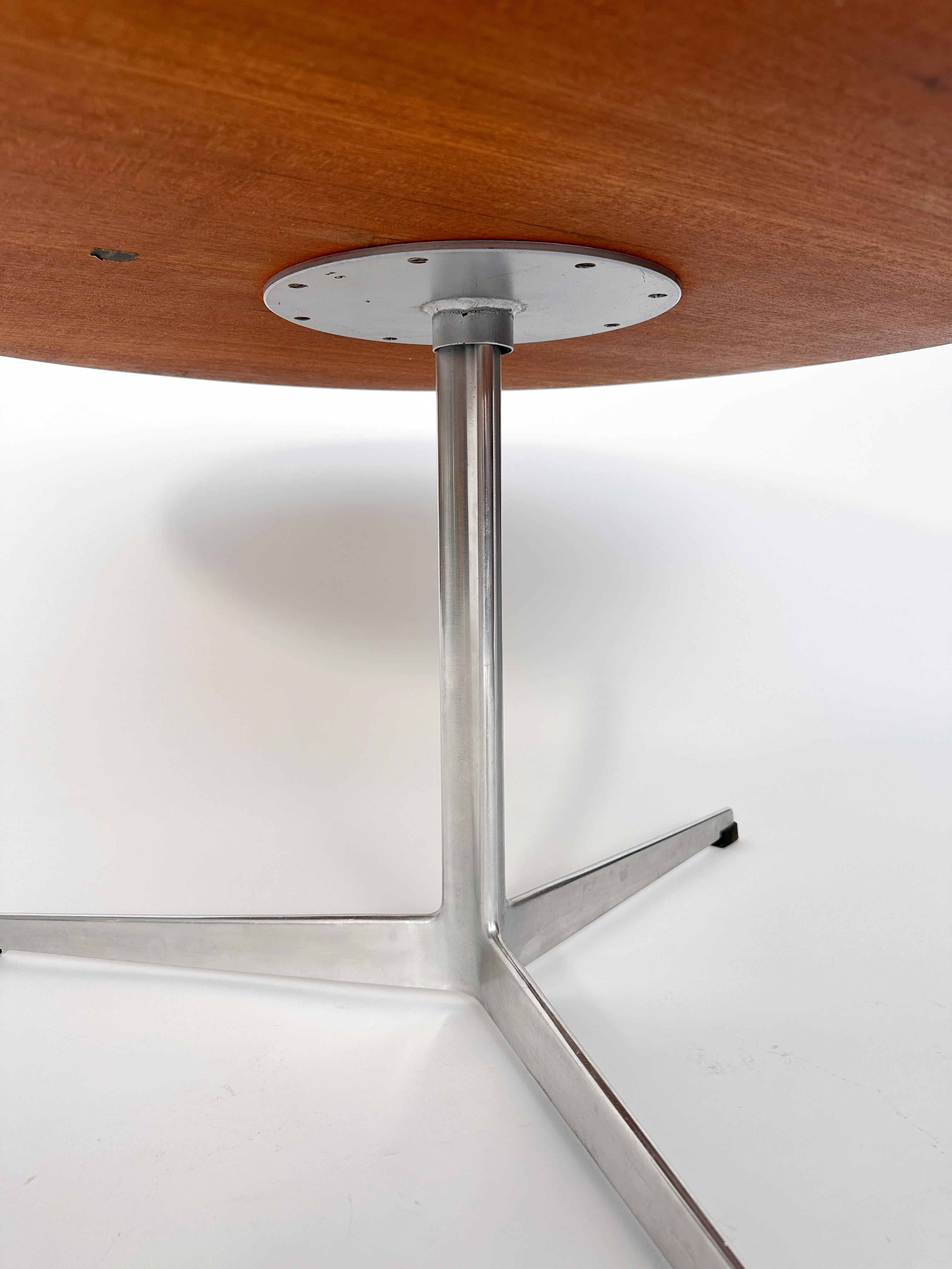 Arne Jacobsen Coffee Table Fritz Hansen Teak Three Legged Denmark 1960s 5