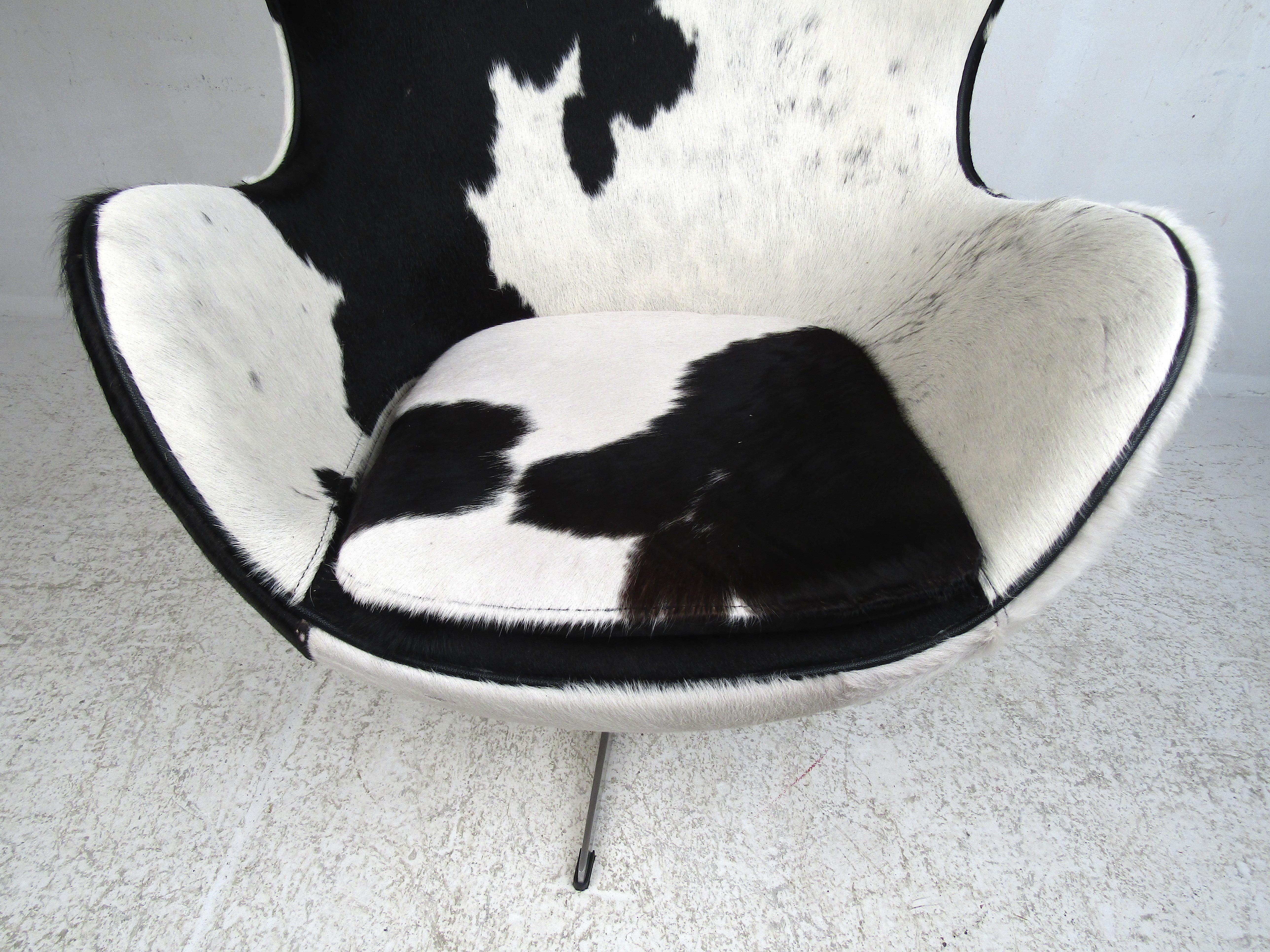 Metal Arne Jacobsen Cow-Hide Egg Chair