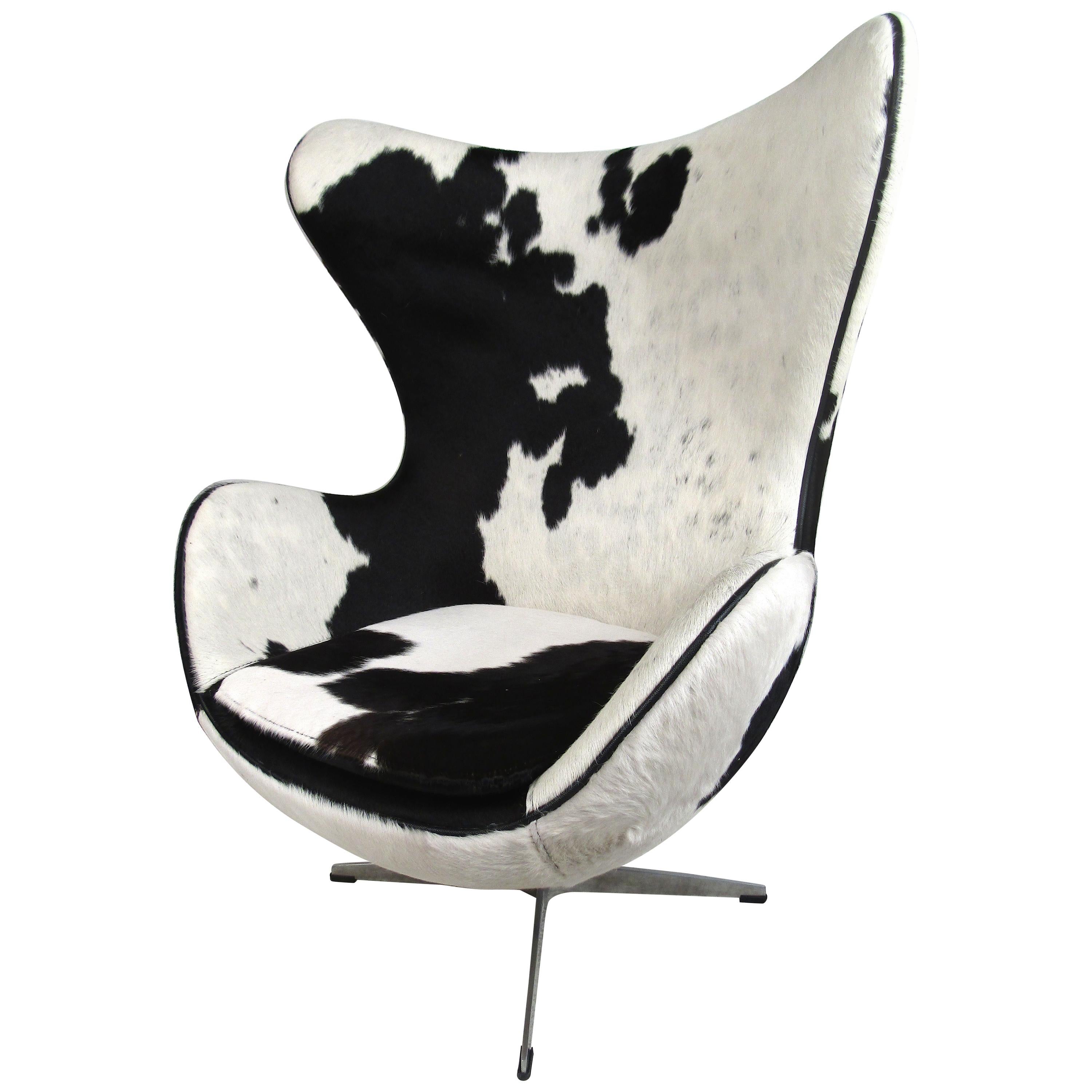 Arne Jacobsen CowHide Egg Chair at 1stDibs egg chair materials