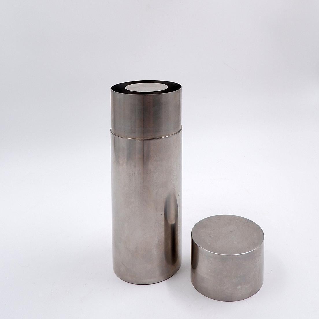 Arne Jacobsen Cylinda Cocktail Shaker 1960s For Sale 3