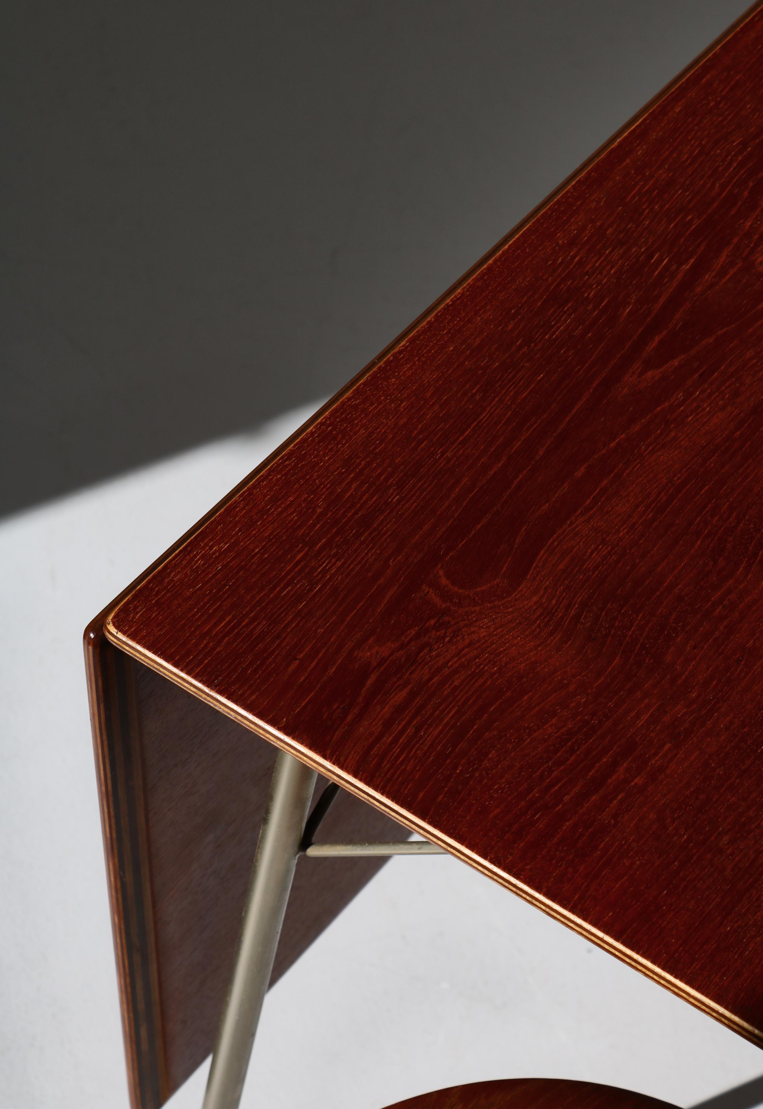 Scandinavian Modern Arne Jacobsen Danish Modern Drop-Leaf Table Model 