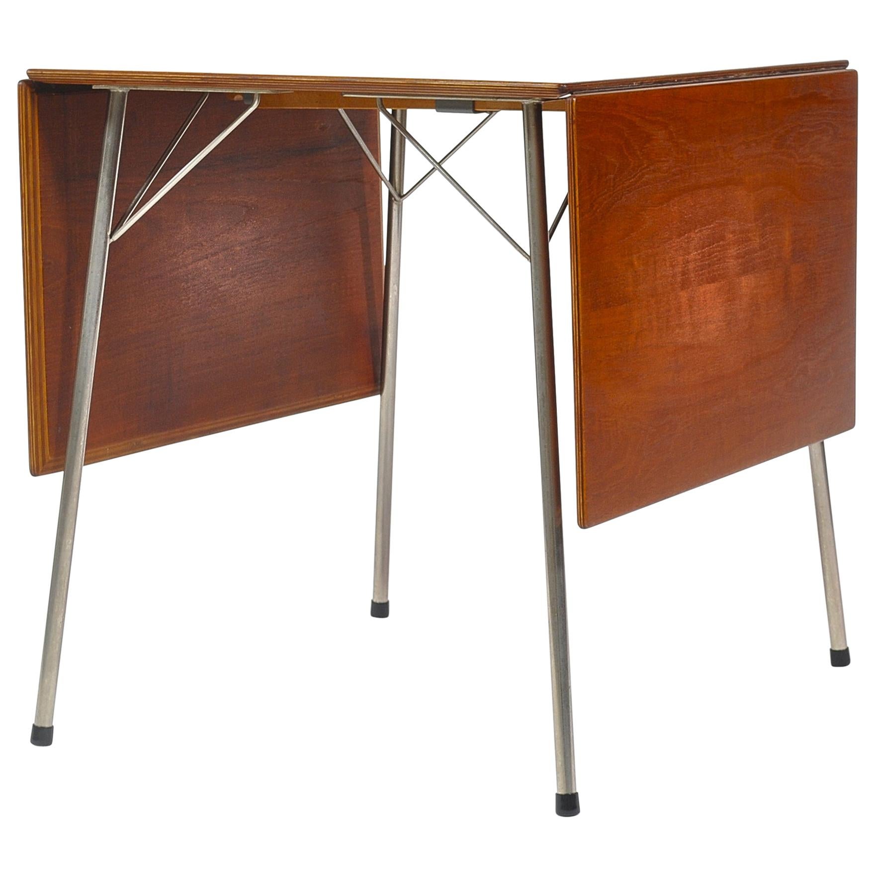 Arne Jacobsen Danish Modern Drop-Leaf Table Model "AJ-3601", Fritz Hansen, 1950s