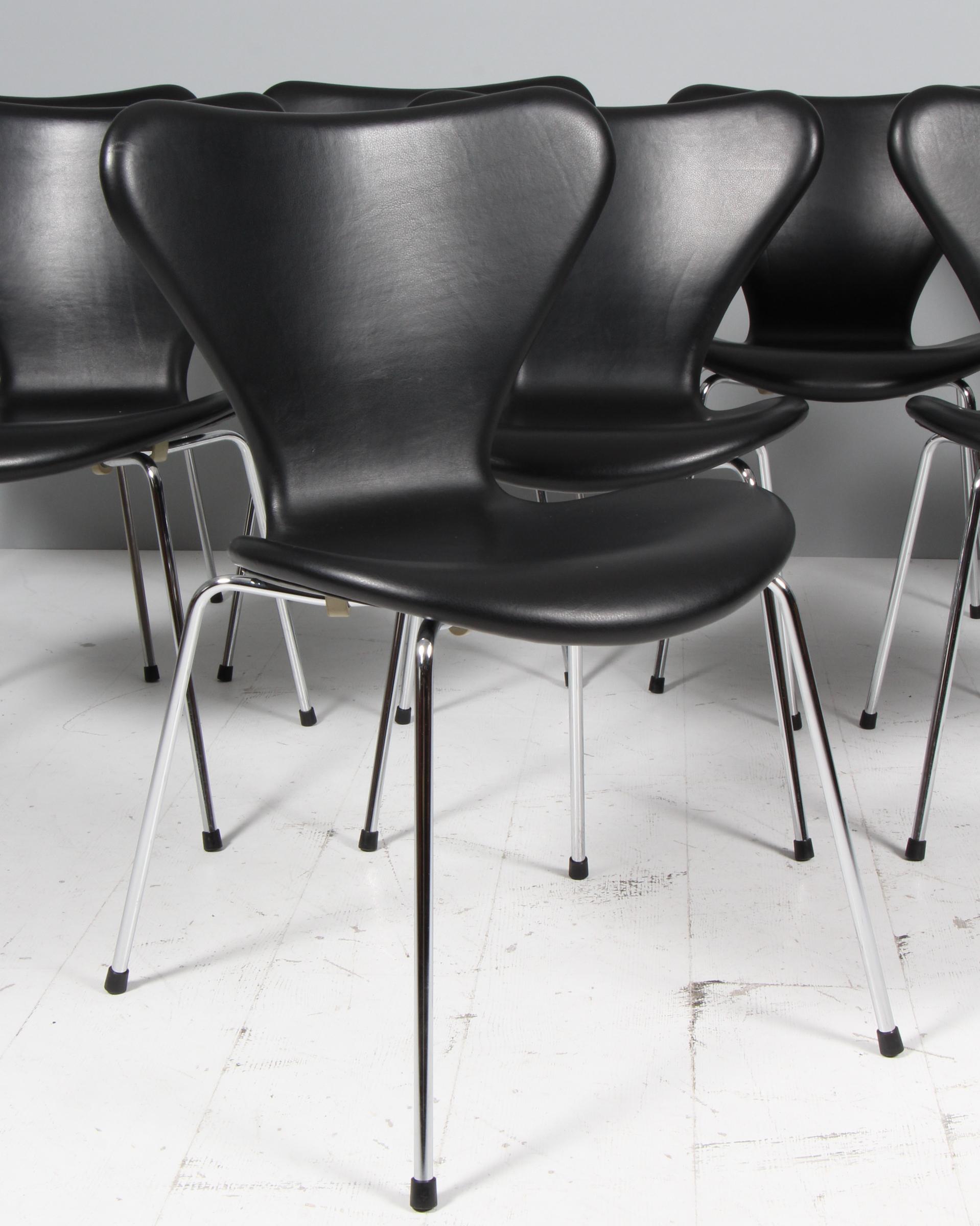 Scandinavo moderno Sedia da pranzo Arne Jacobsen in vendita