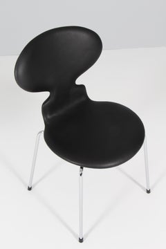 Arne Jacobsen Model 3101 'Ant' Dining Chair in Leather & Steel