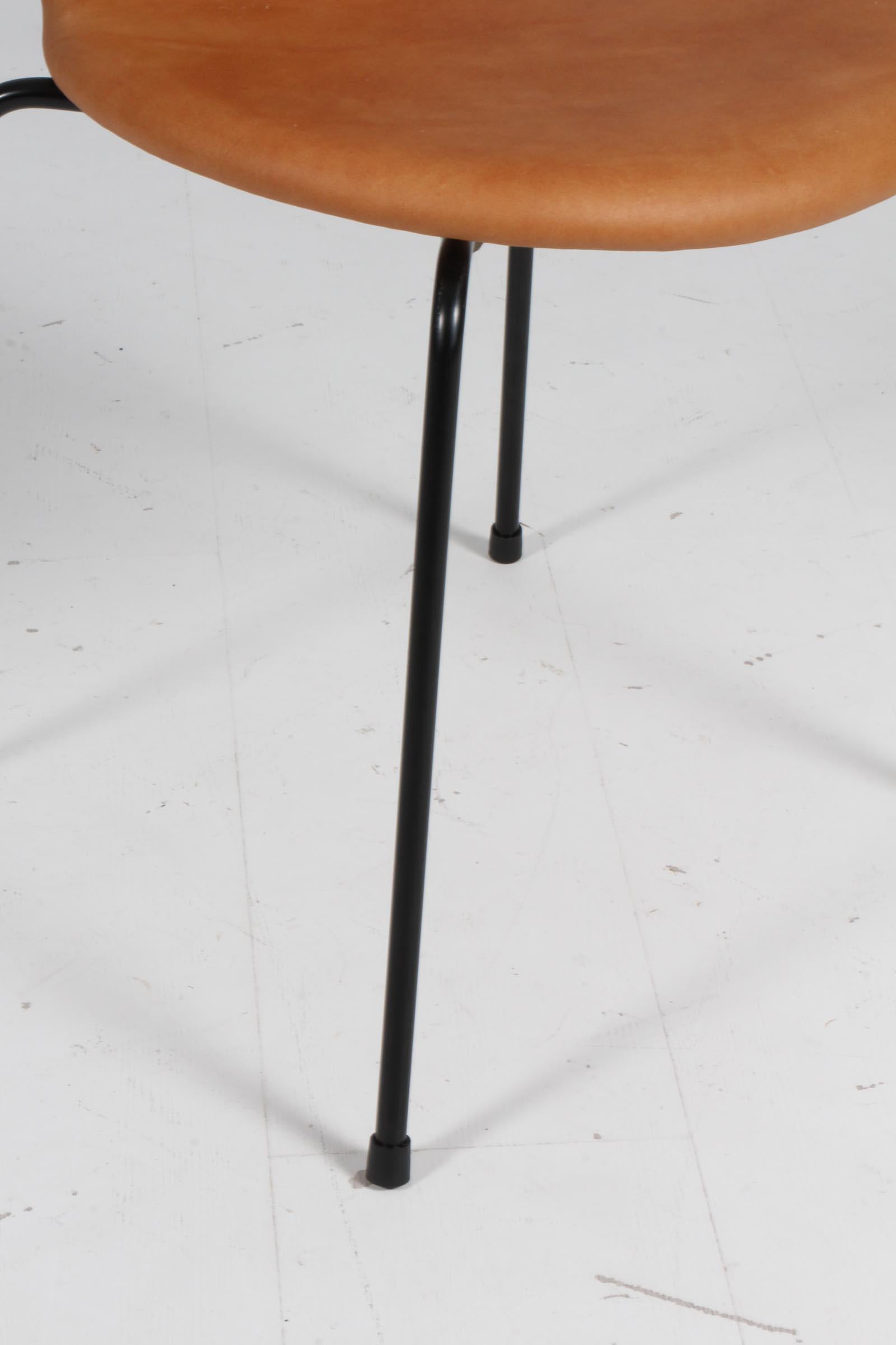 Danese Arne Jacobsen, Sedia da pranzo modello 3101 