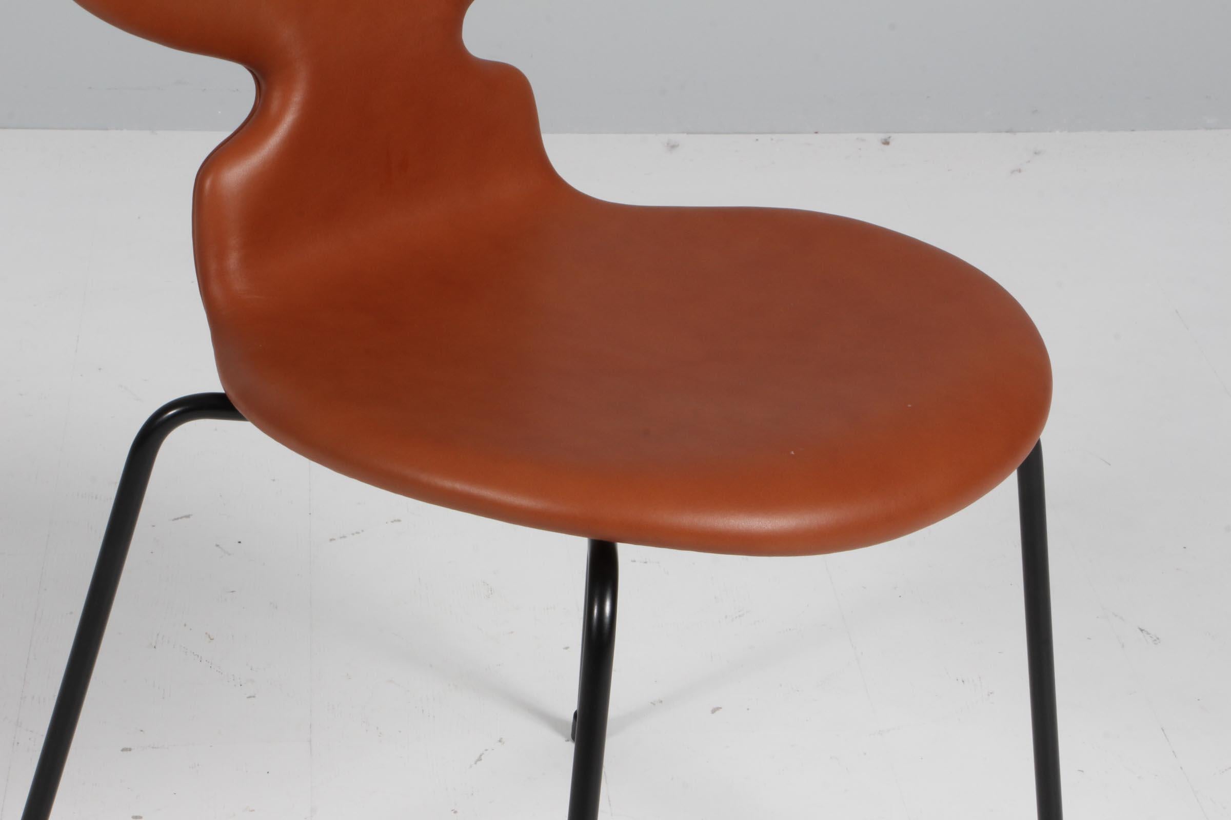 Danese Arne Jacobsen, Sedia da pranzo modello 3101 