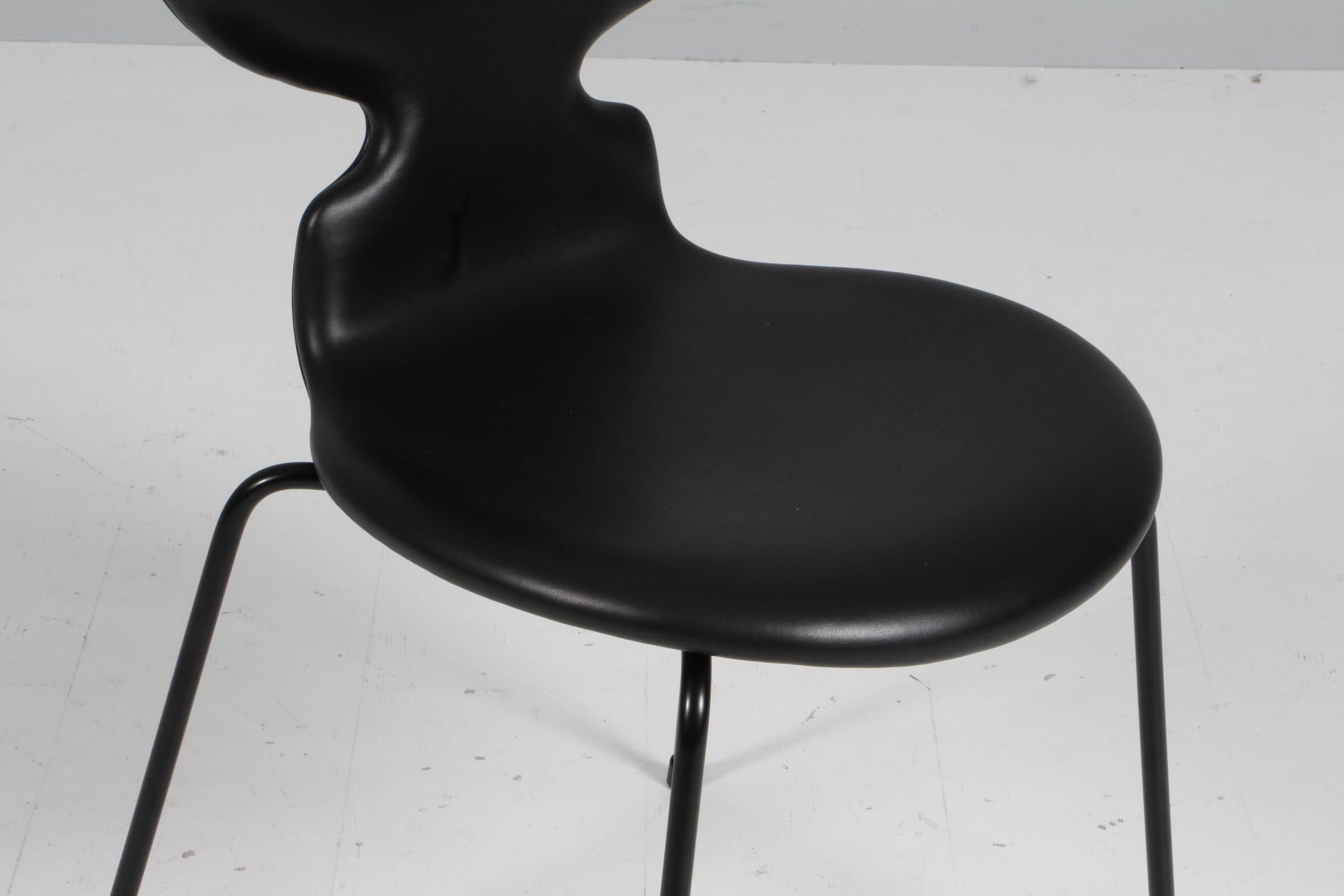 Danese Arne Jacobsen, Sedia da pranzo modello 3101 