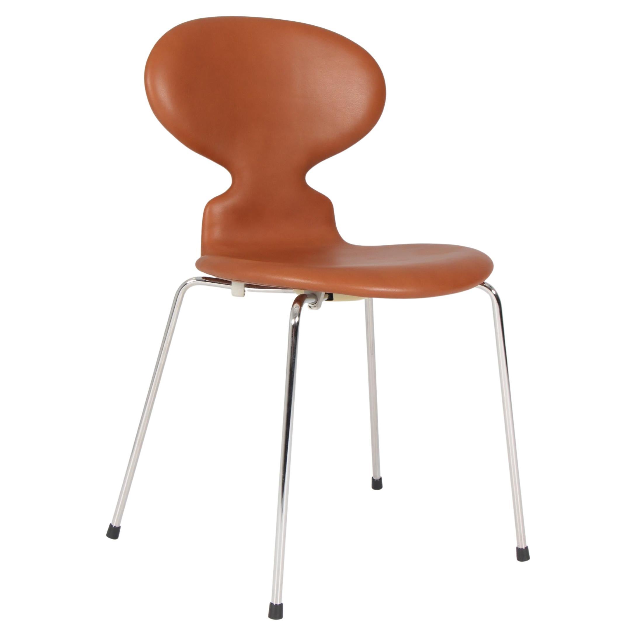 Arne Jacobsen, chaise de salle à manger modèle 3101 « Ant »