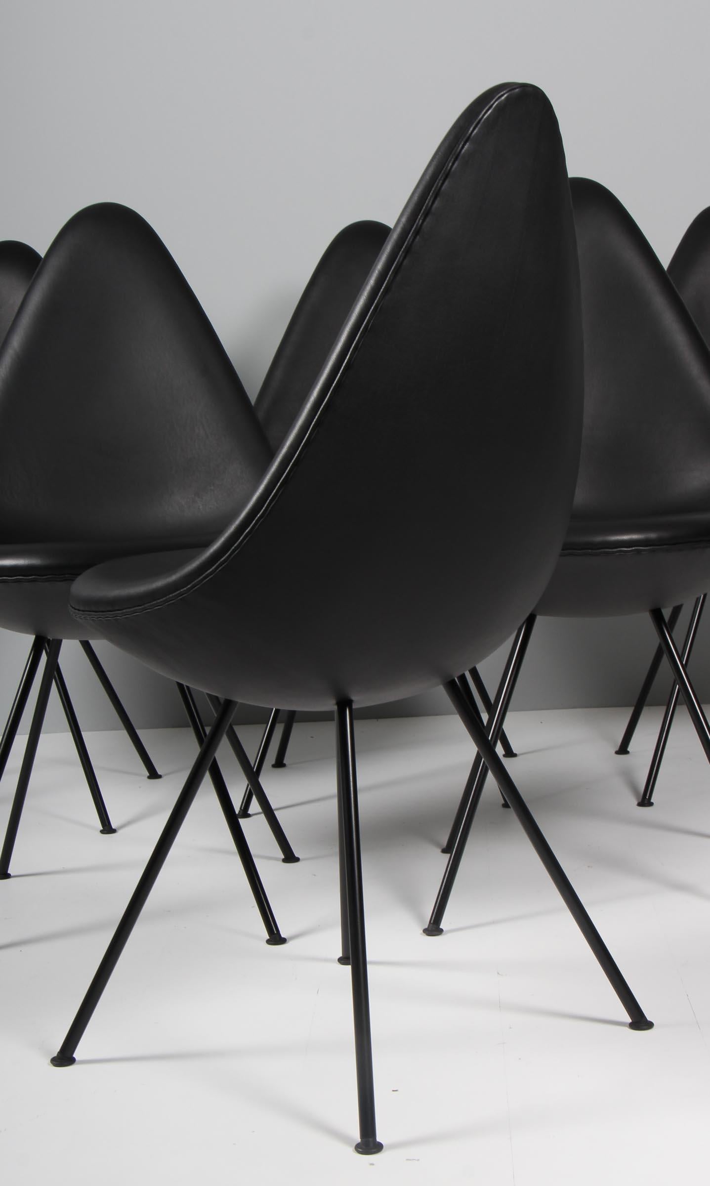 Arne Jacobsen, Dining Chair Model 3110, Drop Chair, Black Aniline Leather In Excellent Condition For Sale In Esbjerg, DK