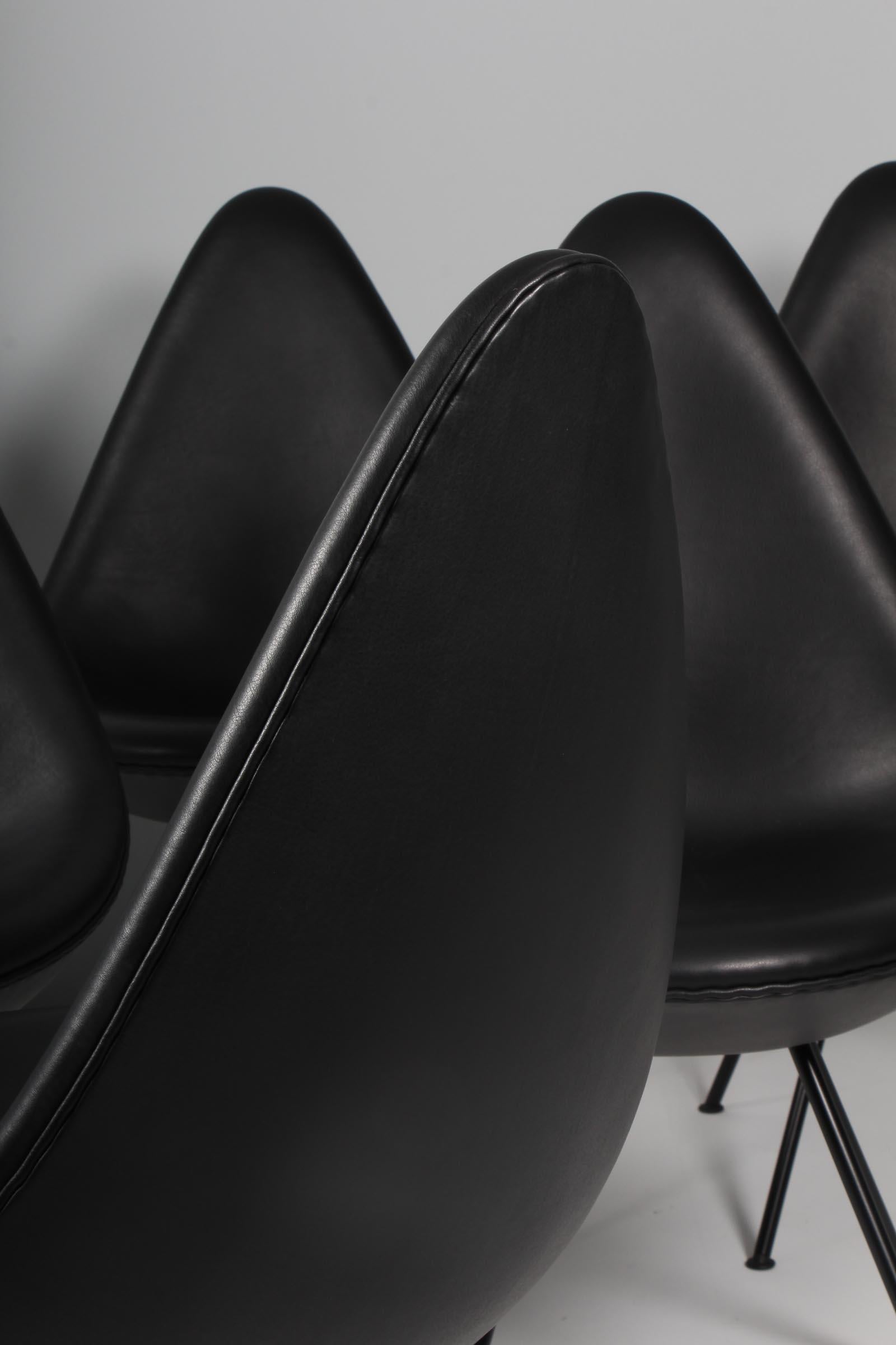 Arne Jacobsen, Dining Chair Model 3110, Drop Chair, Black Aniline Leather en vente 2