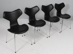 Arne Jacobsen Dining Chair, model Grand Prix model 3130