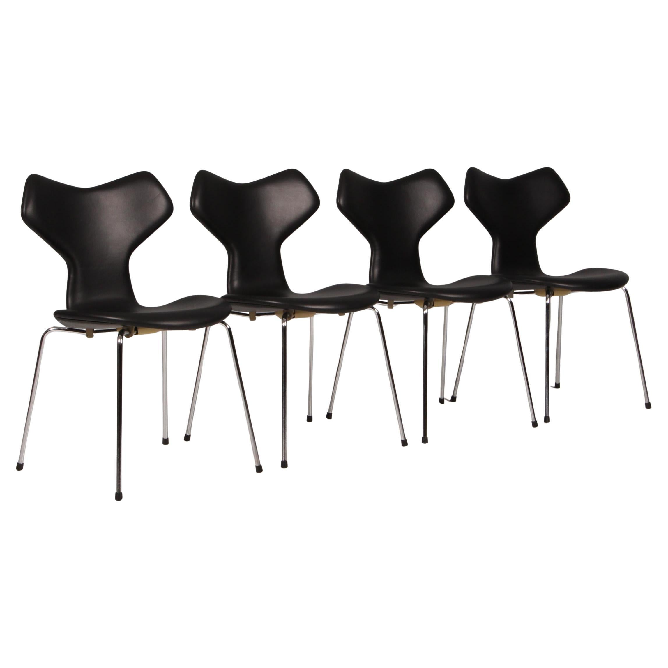 Arne Jacobsen Dining Chair, model Grand Prix model 3130