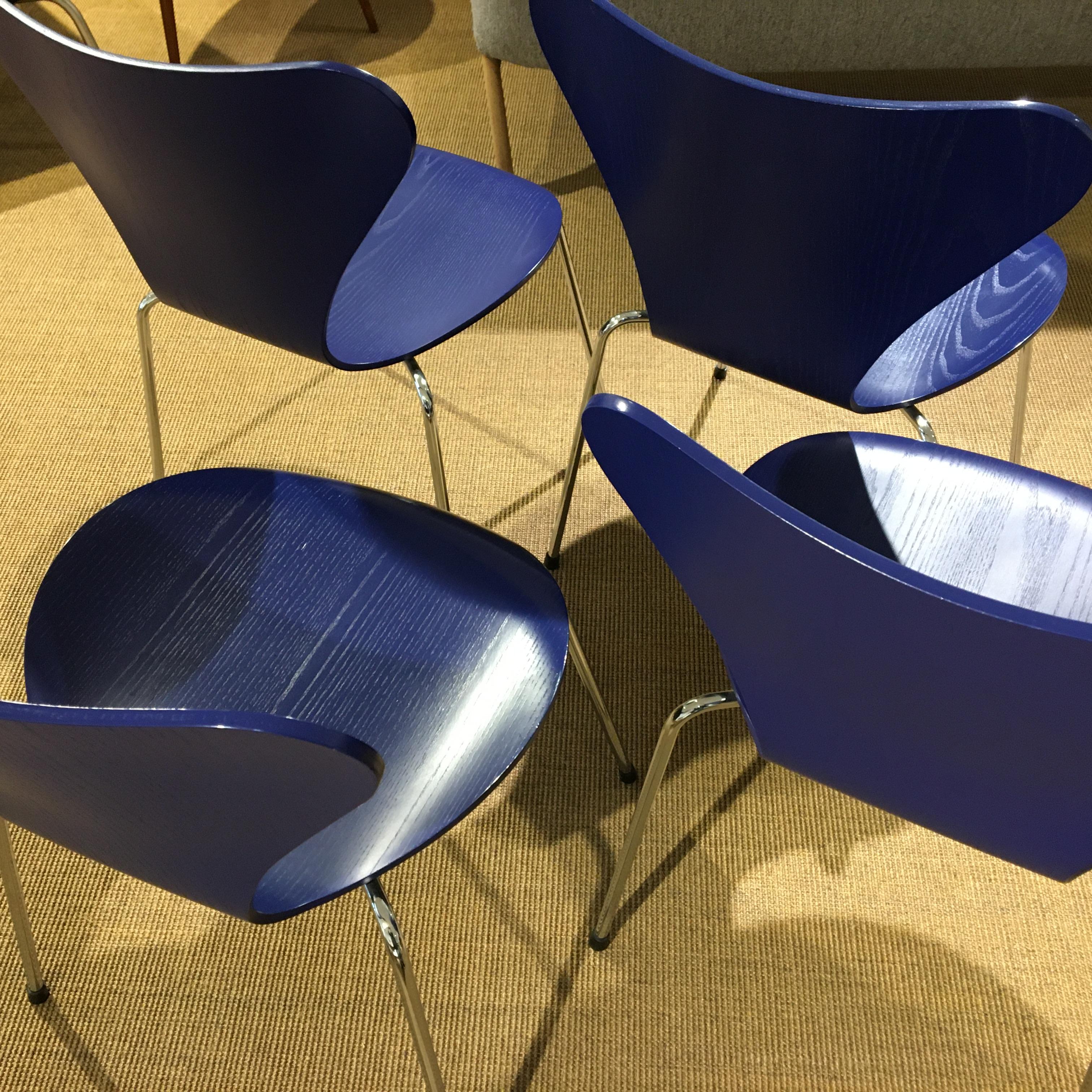 Mid-20th Century Arne Jacobsen Dining Chairs 4 Pcs, Aj 3107 in Blue