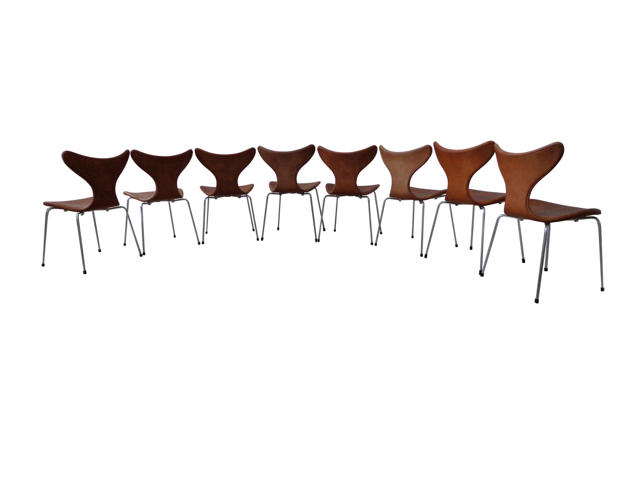 Acier Chaises de salle à manger Arne Jacobsen en cuir cognac, modèle Lily, Fritz Hansen Danemark, années 1970