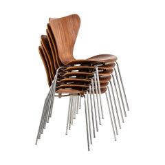 Arne Jacobsen Dining Chairs Model 3107 / Seven Series by Fritz Hansen in Denmark