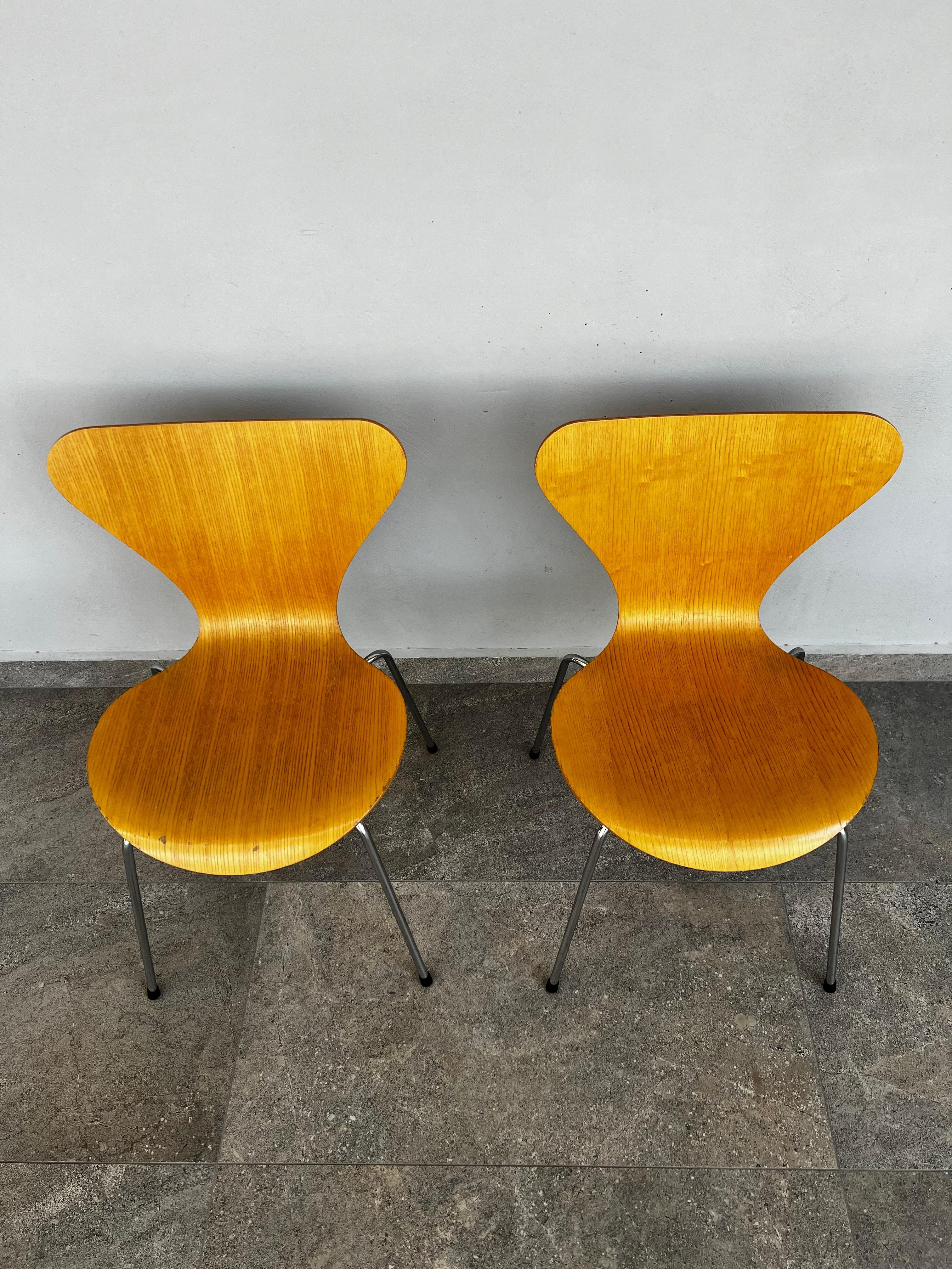 Mid-Century moderno Sedie da pranzo Arne Jacobsen Set di due di Fritz Hansen