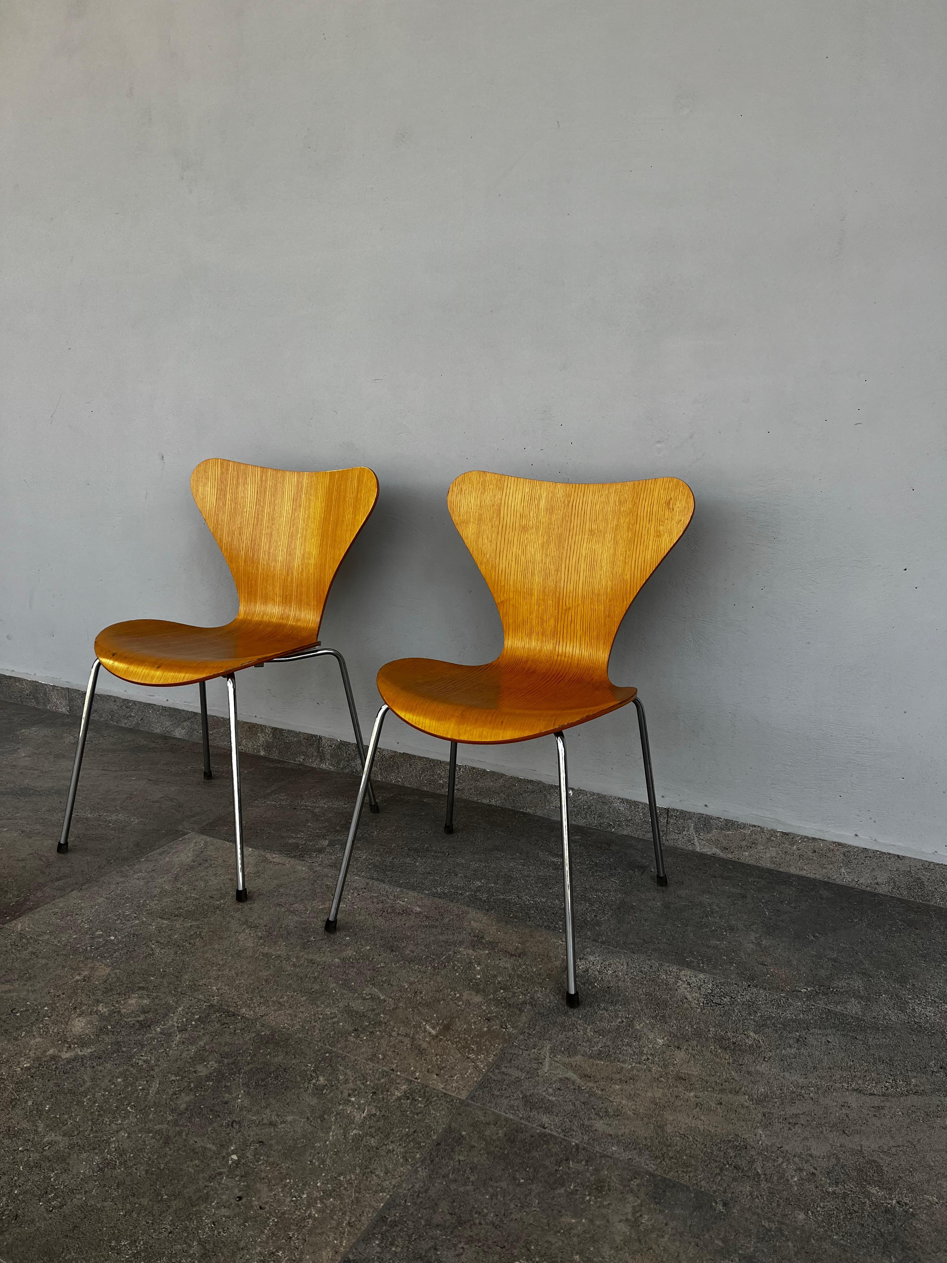 Danese Sedie da pranzo Arne Jacobsen Set di due di Fritz Hansen