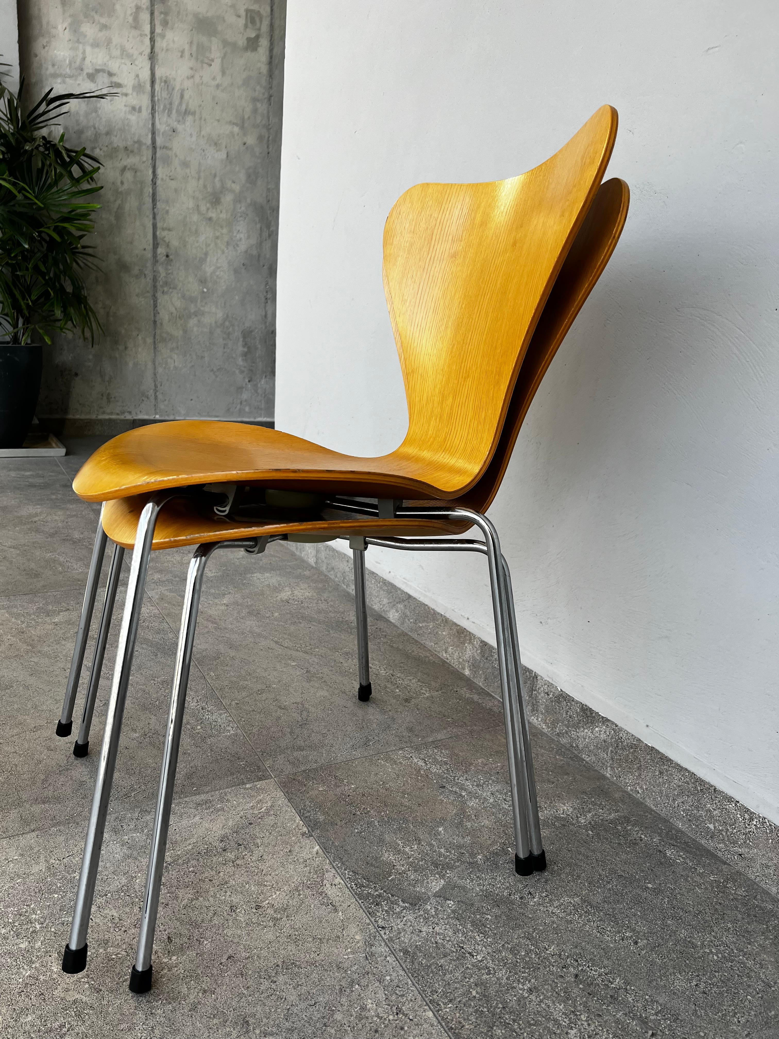 Fine XX secolo Sedie da pranzo Arne Jacobsen Set di due di Fritz Hansen