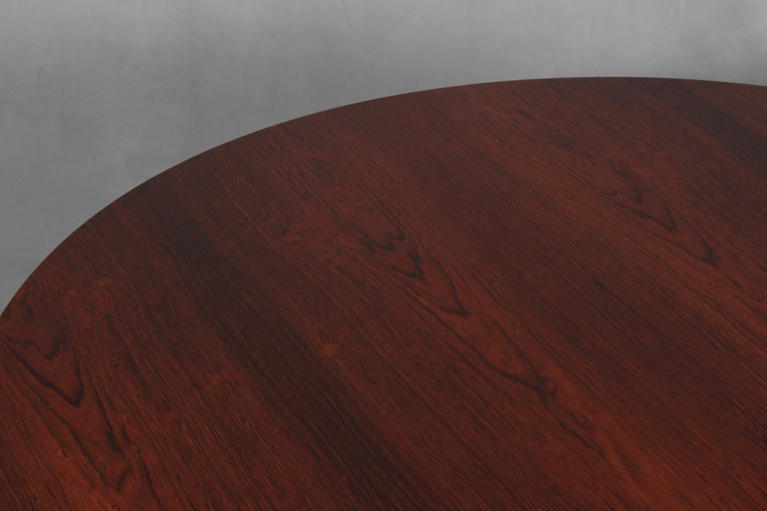 Scandinavian Modern Arne Jacobsen dining table