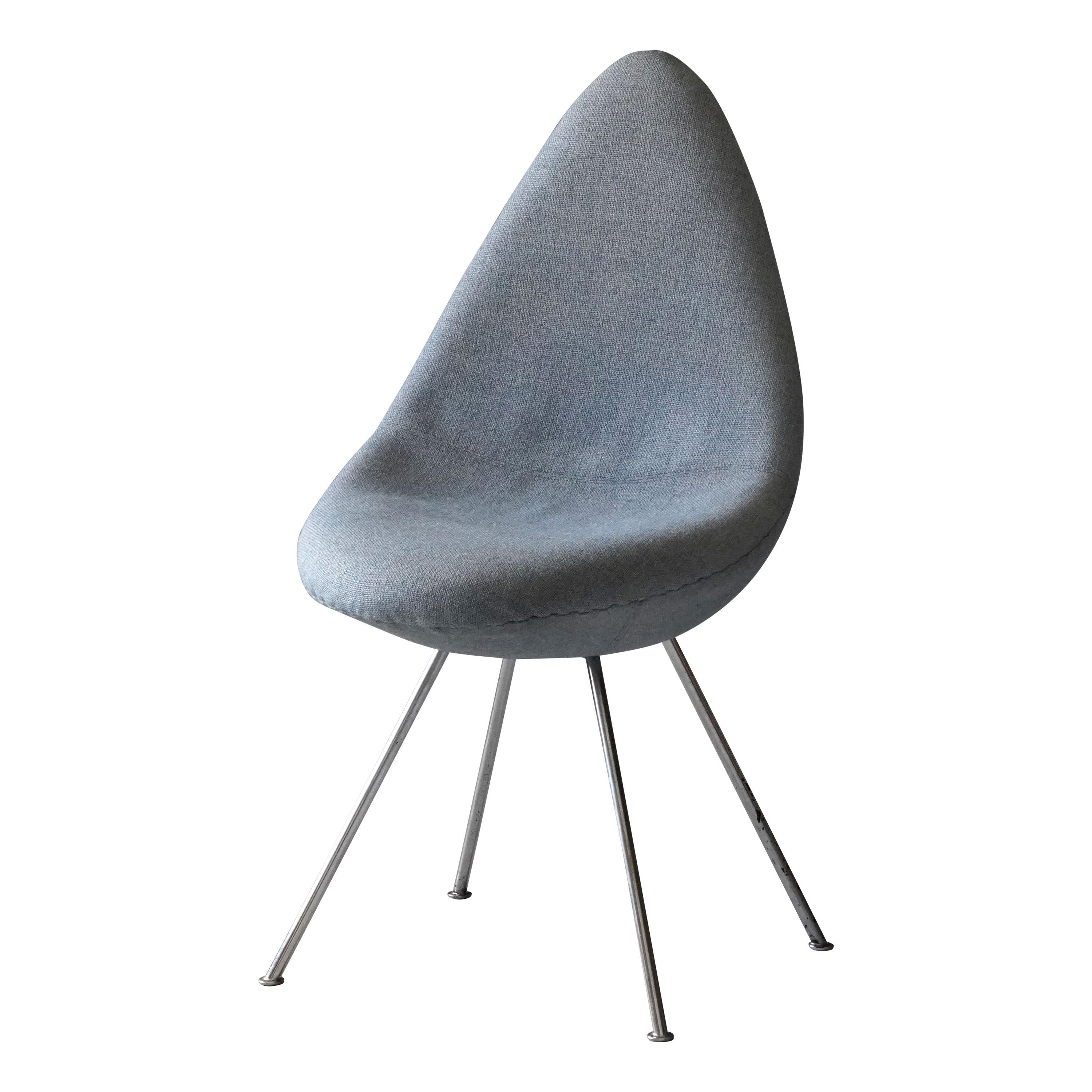 Arne Jacobsen, "Drop" Side Chair from SAS Royal Hotel, Metal, Blue Fabric, 1958